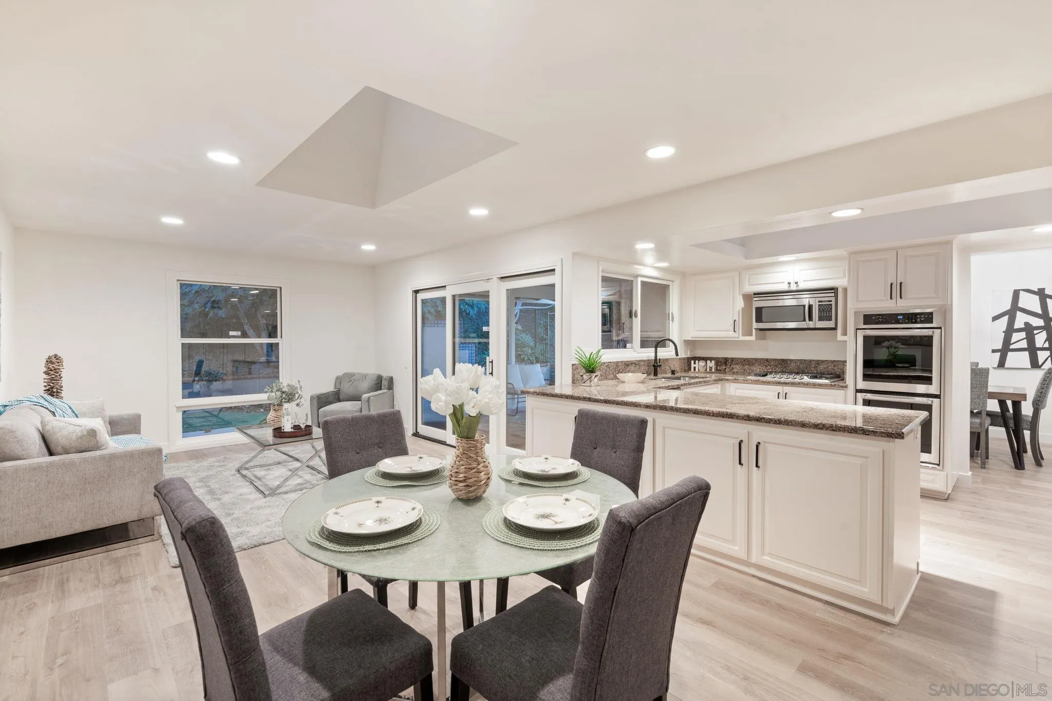 https://cdn.realtyfeed.com/cdn/127/250043098/5c71d44b4a0af5feee3719c774460277.webp