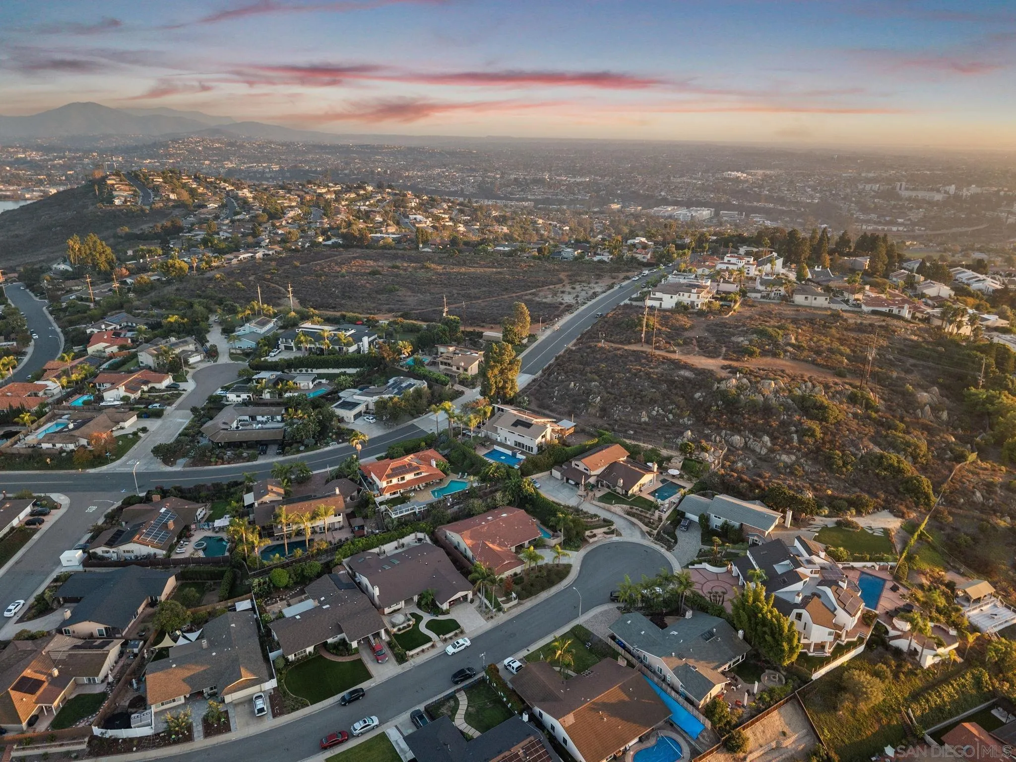 https://cdn.realtyfeed.com/cdn/127/250043098/9d4ef586dff606d7288c589bcceece31.webp