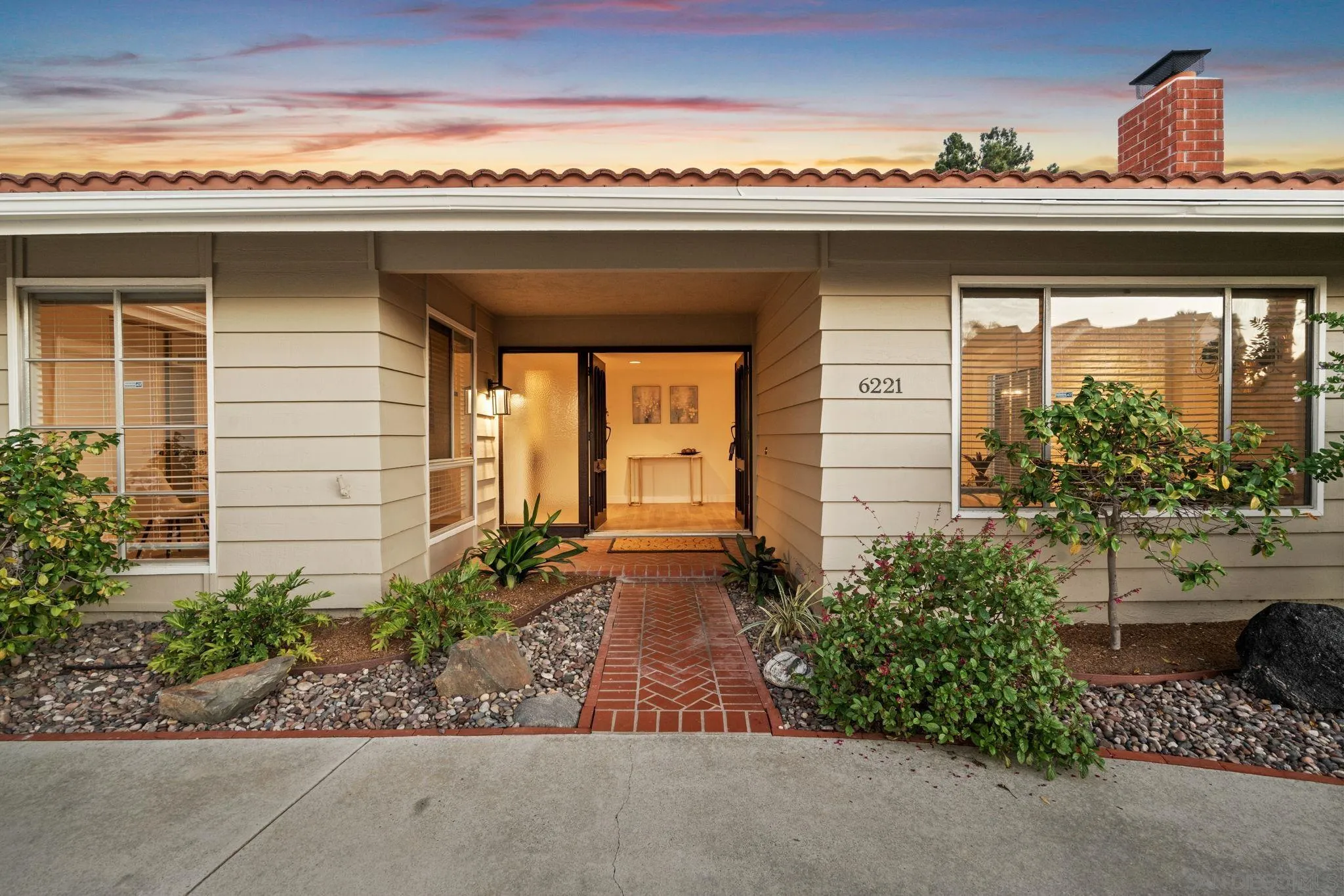 https://cdn.realtyfeed.com/cdn/127/250043098/b37c381f35a761b0faf8a607a9b40458.webp