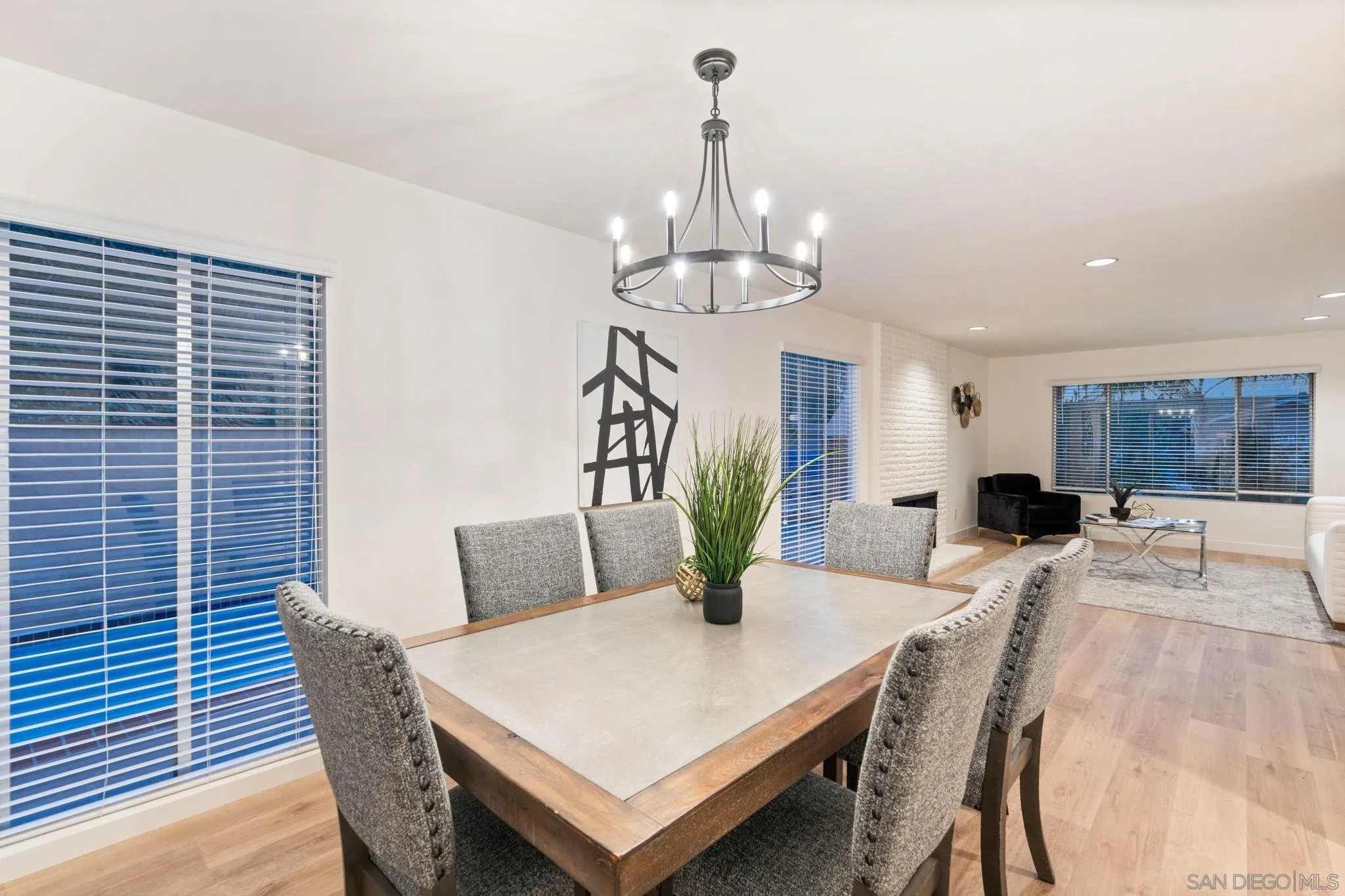 https://cdn.realtyfeed.com/cdn/127/250043098/c894f2383265728f040cf4229e1fef50.webp