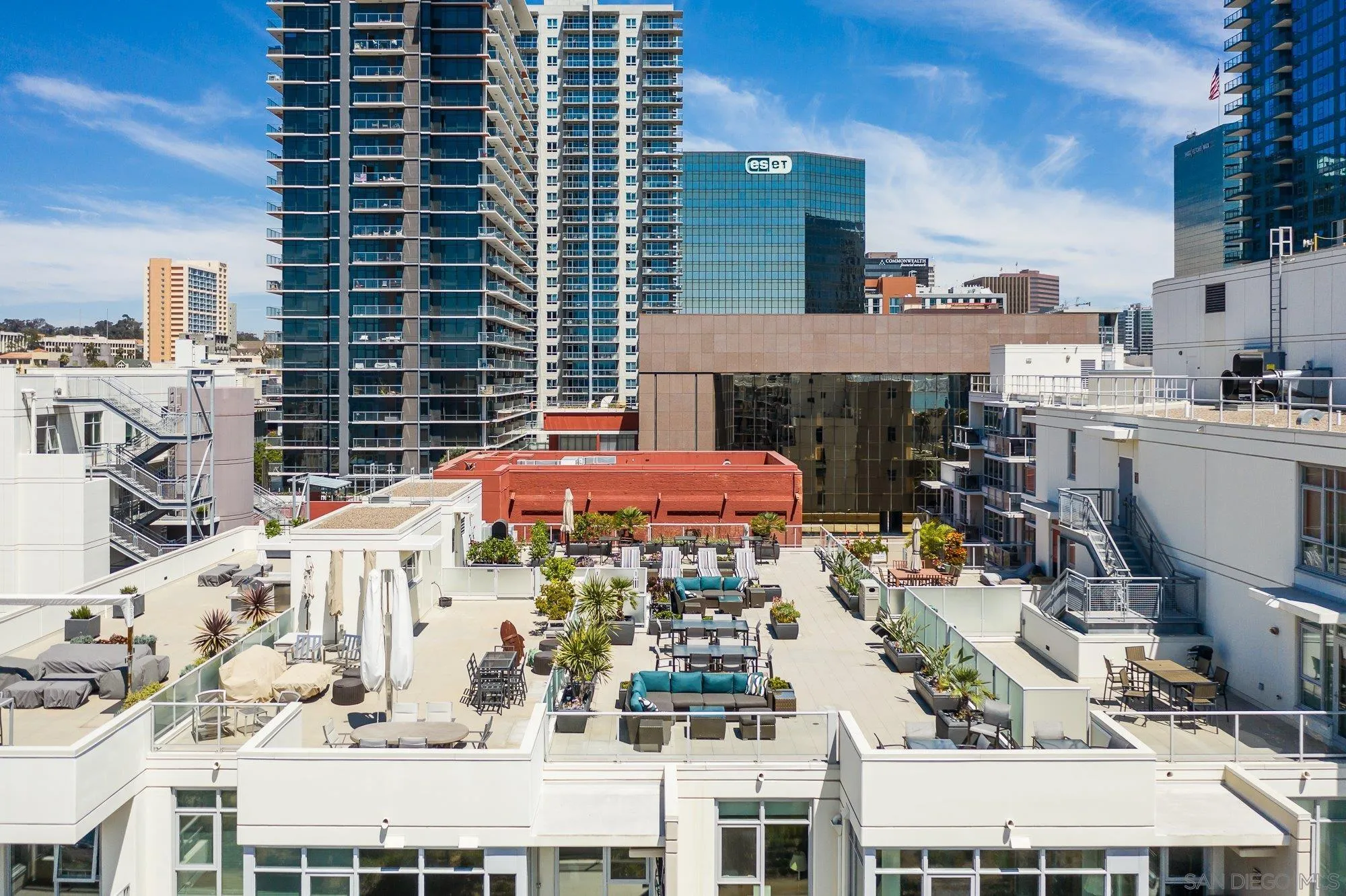 Photo #33: 250043099 Listing: Photo #33