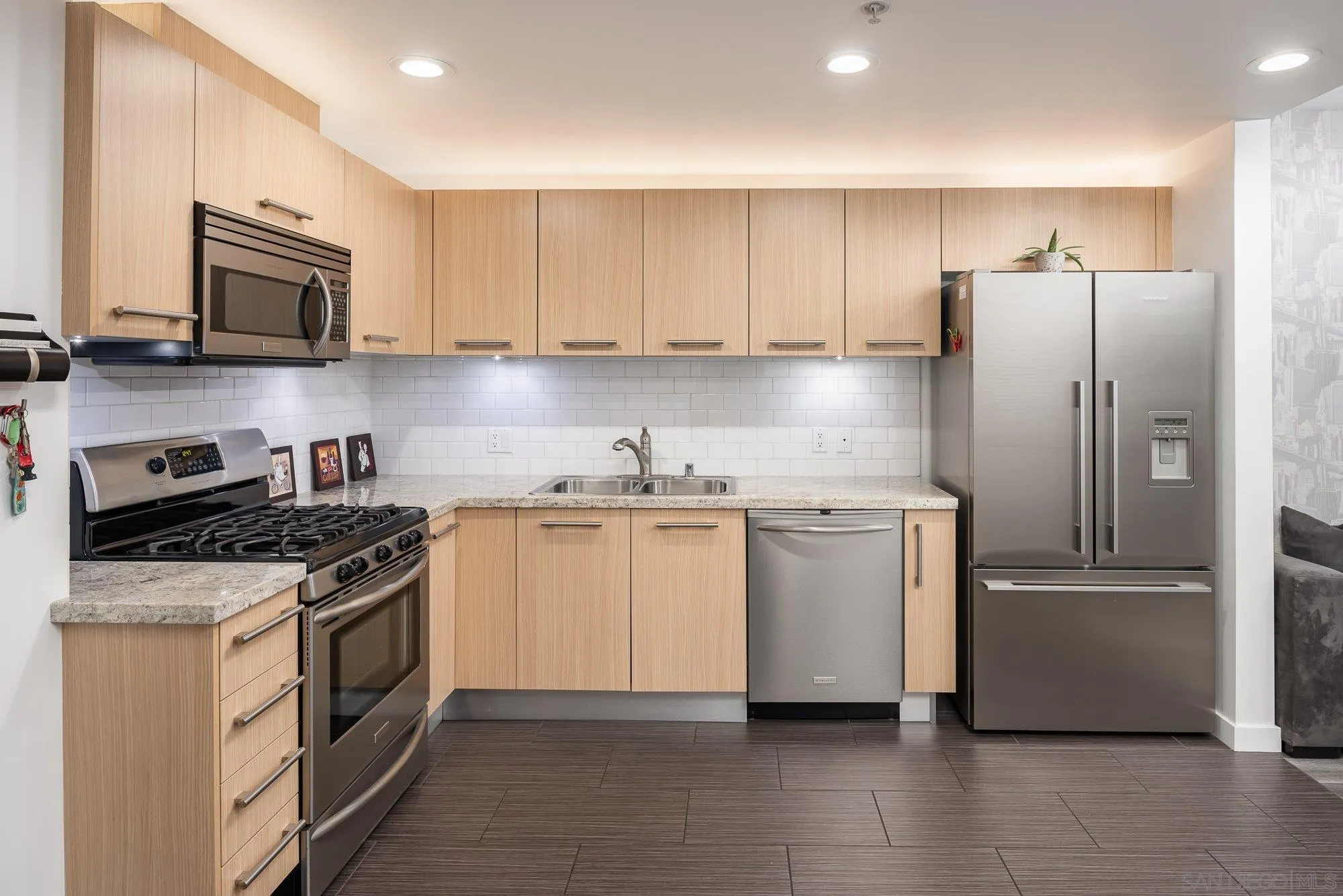 Photo #6: 250043099 Listing: Photo #6