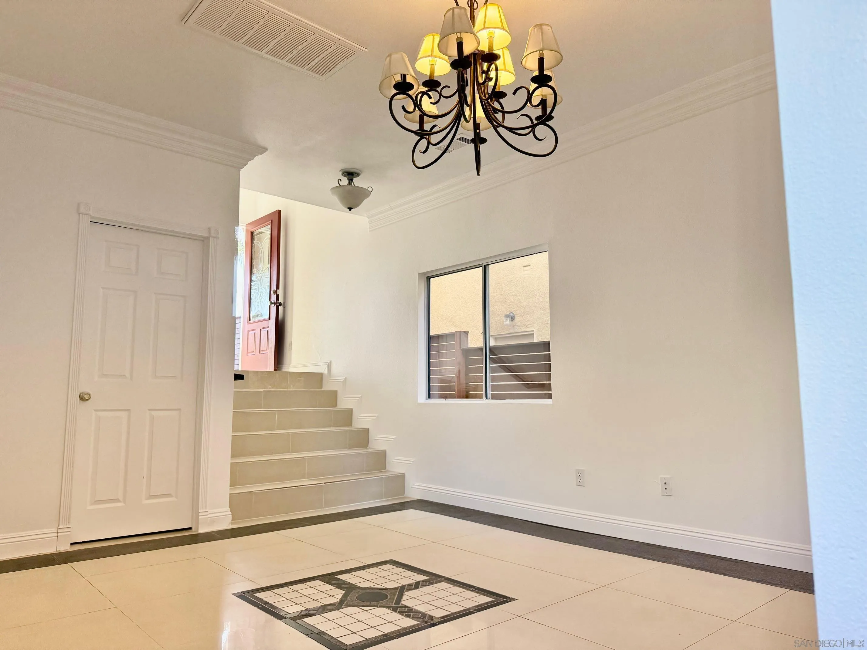 https://cdn.realtyfeed.com/cdn/127/250043106/765f8674988bf6e0ab471b6aa3b7d53c.webp