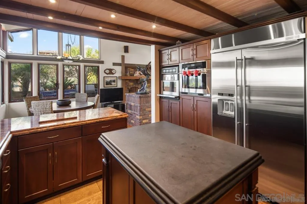 https://cdn.realtyfeed.com/cdn/127/250043109/c222112dd1d709b64d905a039c89ae63.webp