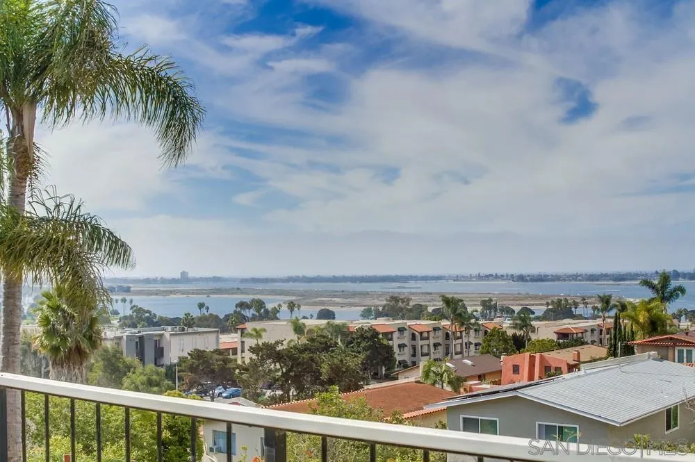https://cdn.realtyfeed.com/cdn/127/250043124/4c9882cf00655ab792320baea26ae94d.webp