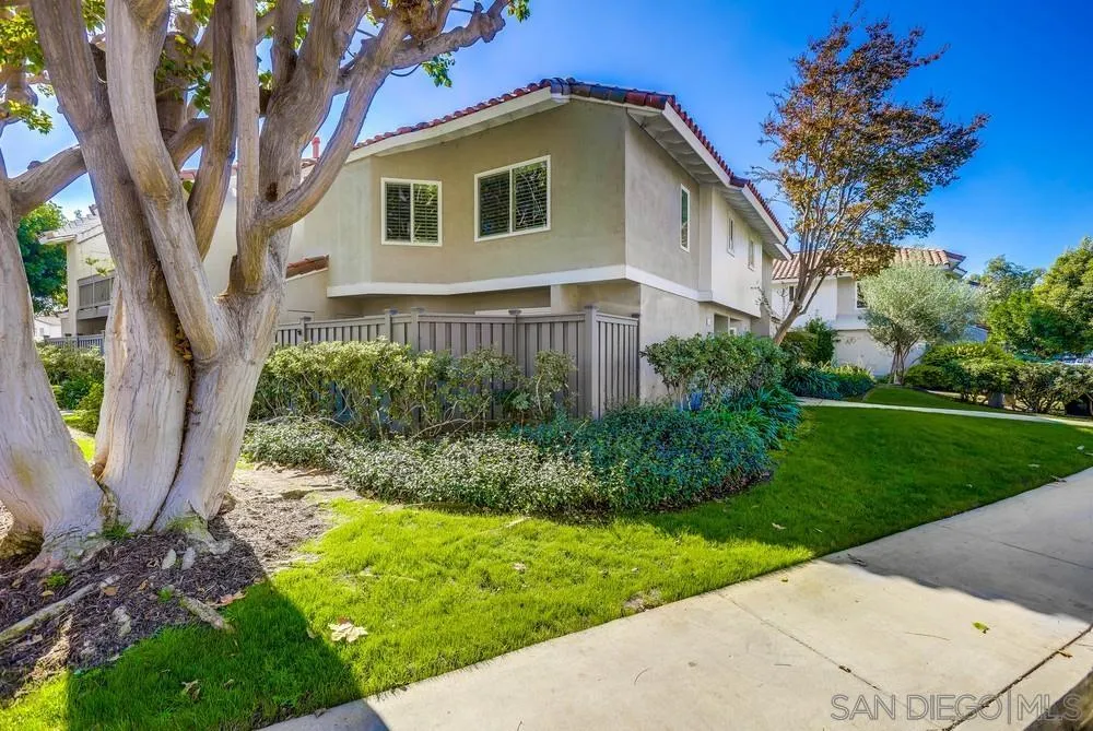 220 Lemon Grove, Irvine, CA 92618