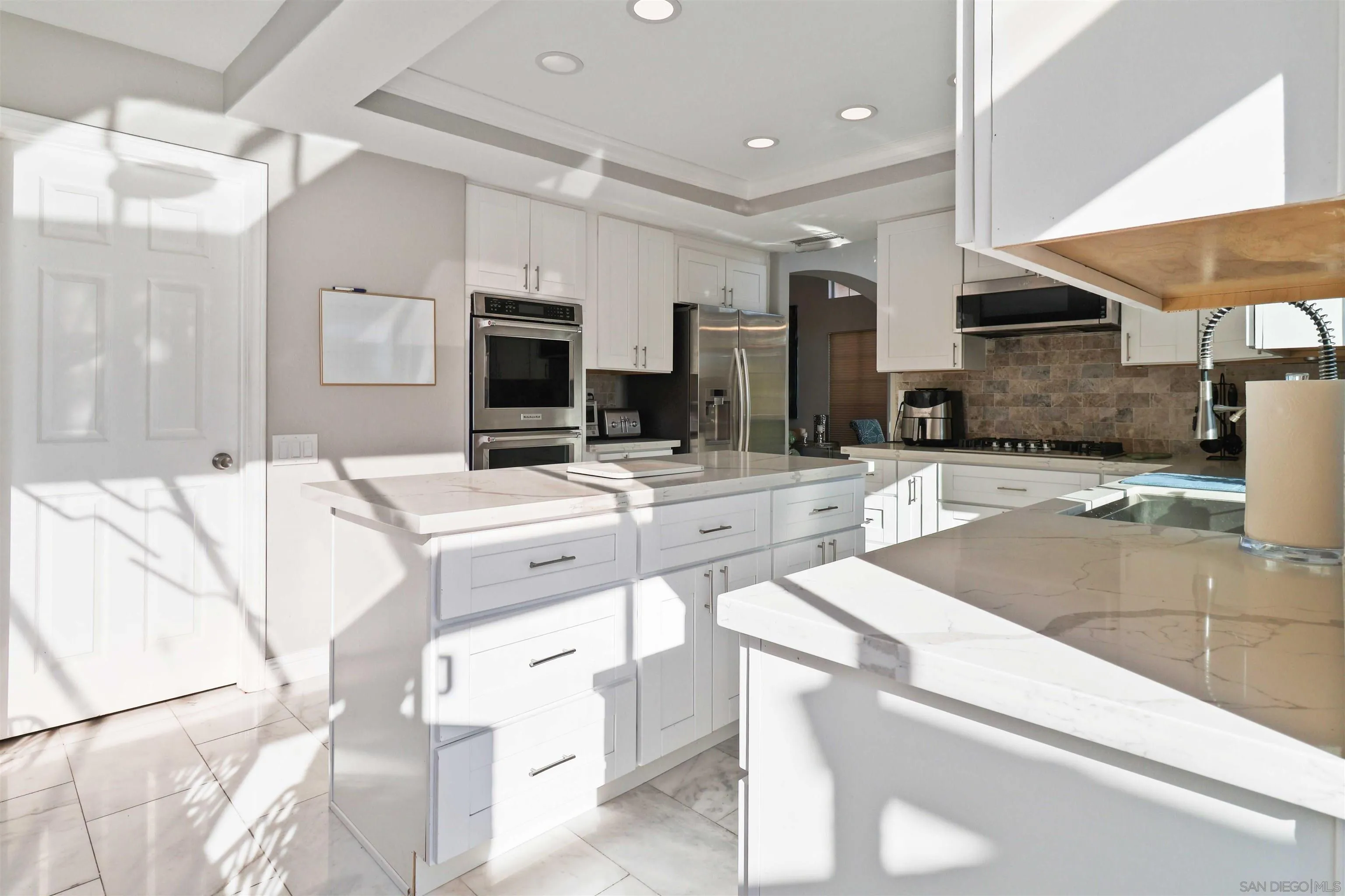 https://cdn.realtyfeed.com/cdn/127/250043135/793ed6fe0328b5fe2ae9aba9e7081b99.webp