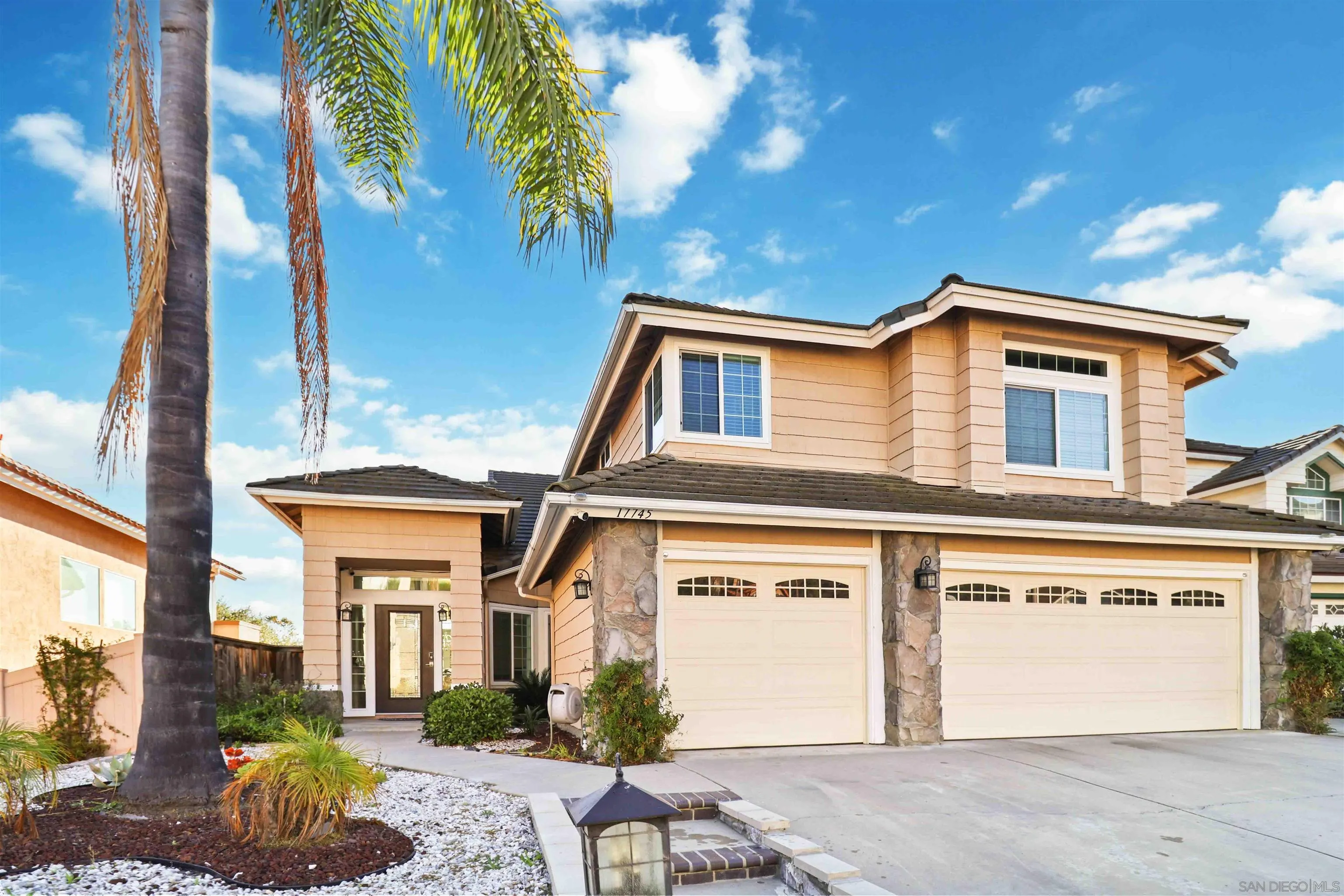 https://cdn.realtyfeed.com/cdn/127/250043135/cf330a6157616241a85c9b274a1acc9d.webp