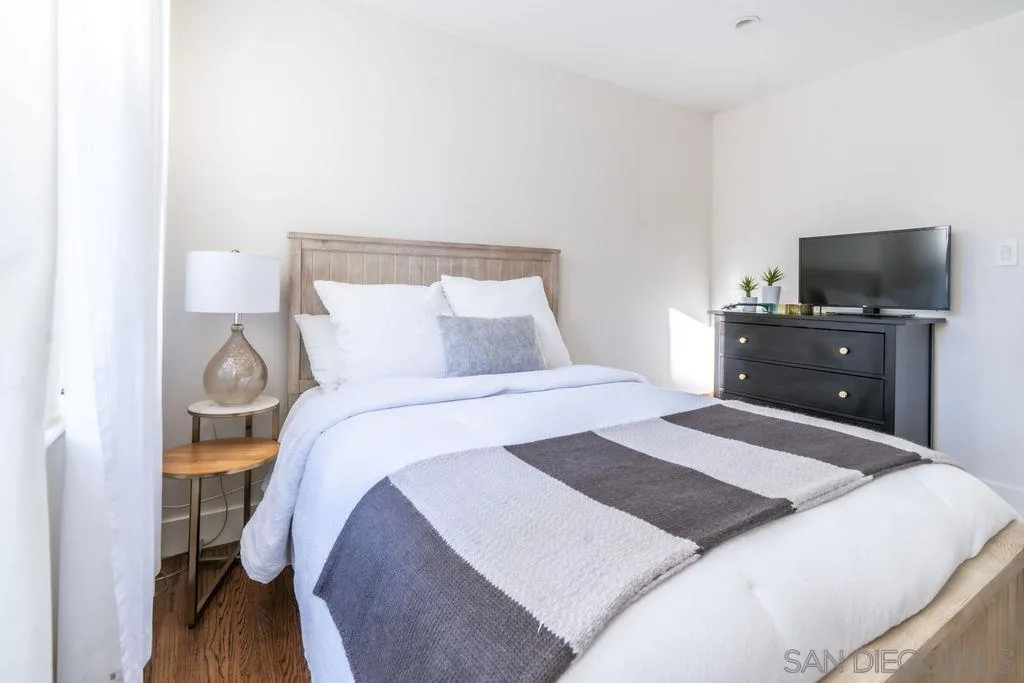 https://cdn.realtyfeed.com/cdn/127/250043138/04de724c0c3f546f90ce522006827833.webp