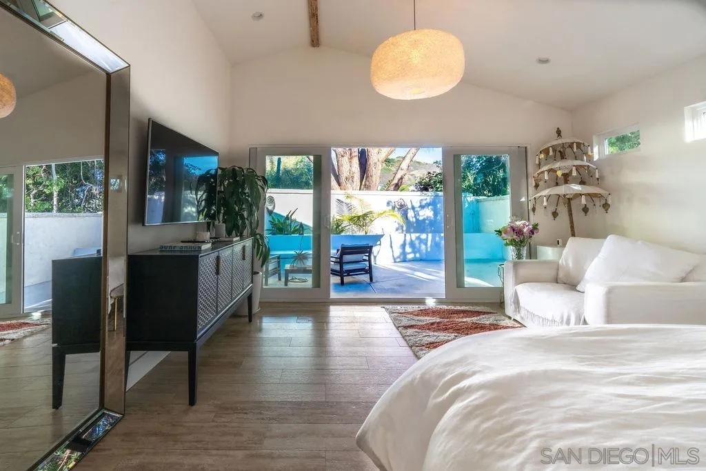 https://cdn.realtyfeed.com/cdn/127/250043138/448a3a21427c0590583d0b7092209261.webp