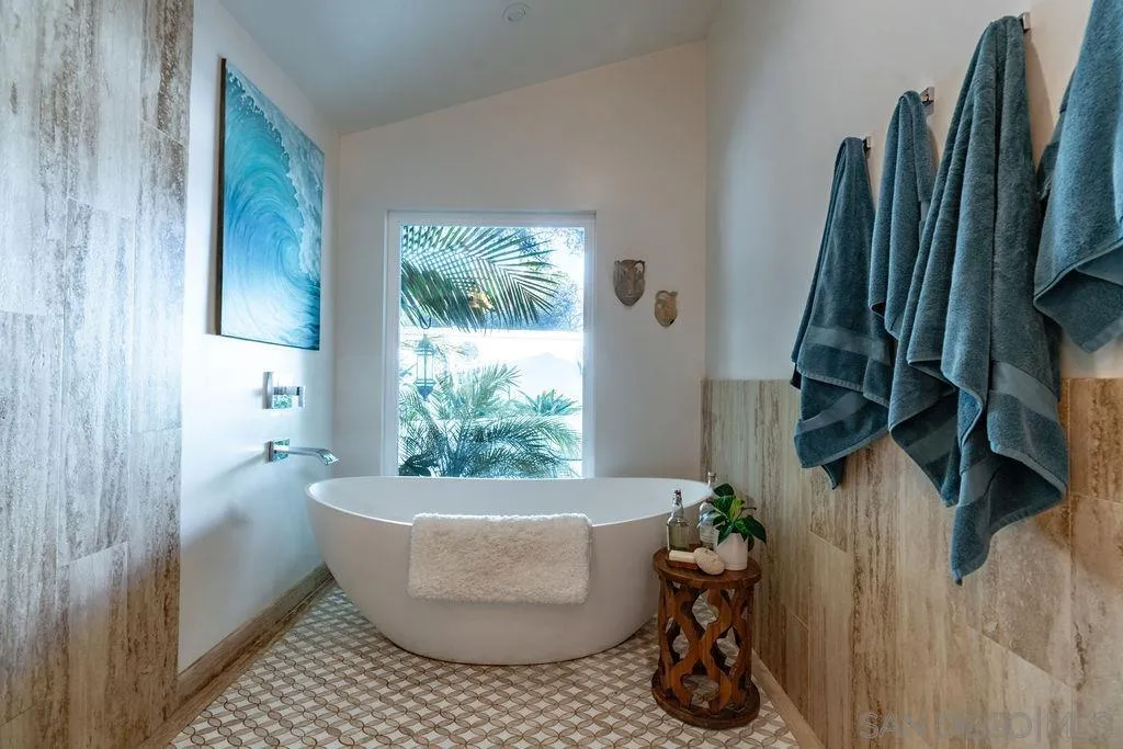 https://cdn.realtyfeed.com/cdn/127/250043138/5d498bea41b9127702104fdd43858515.webp