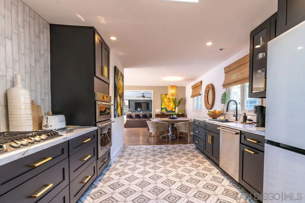 https://cdn.realtyfeed.com/cdn/127/250043138/83ab91618093b292c14ad51bf653228f.webp