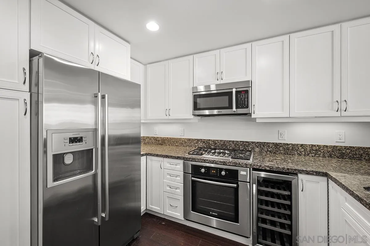 https://cdn.realtyfeed.com/cdn/127/250043154/8ae39114e748fc0657cb58941f4c05a8.webp