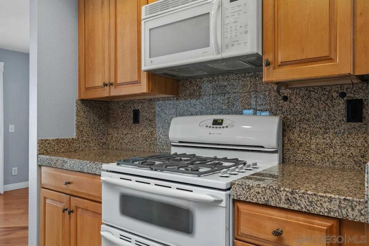 https://cdn.realtyfeed.com/cdn/127/250043158/89bce7805e2ff3381648953869525397.webp