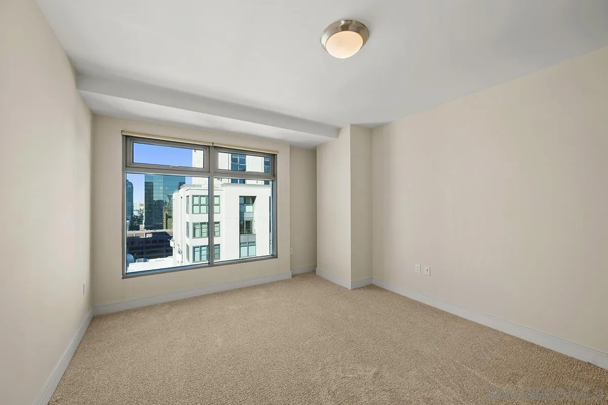 https://cdn.realtyfeed.com/cdn/127/250043159/107f6027688574661fd1d81f19f76271.webp