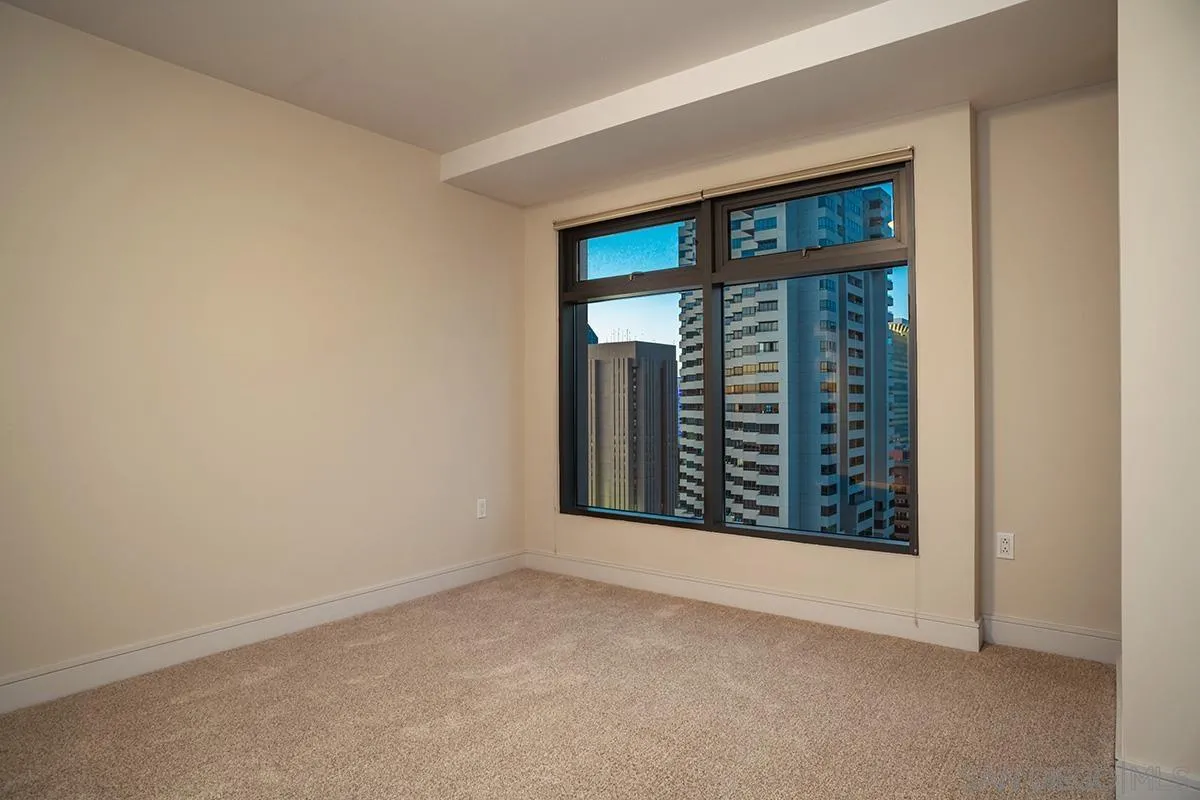 https://cdn.realtyfeed.com/cdn/127/250043159/5660a014d9988161c0d8022e81e3bad9.webp
