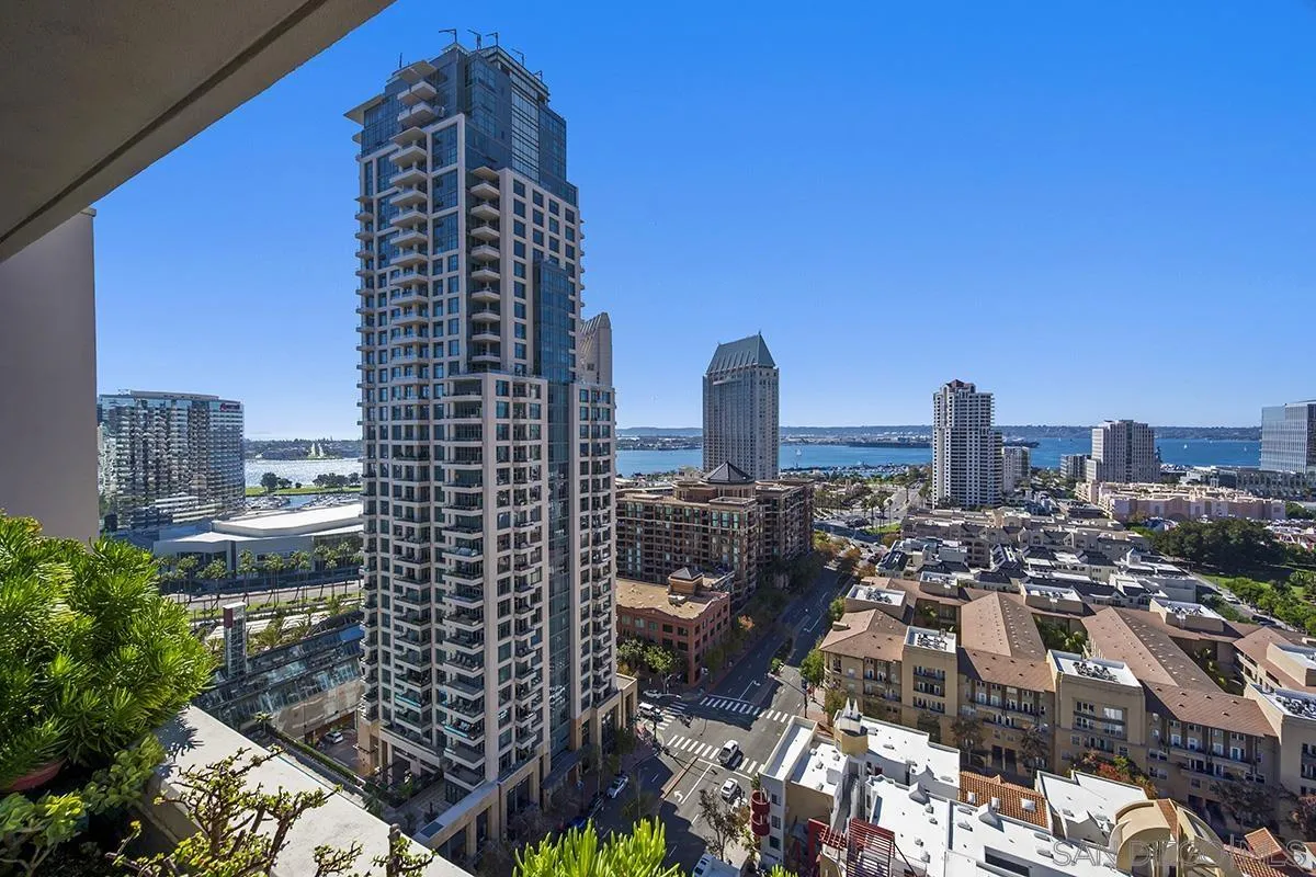https://cdn.realtyfeed.com/cdn/127/250043159/f8241786c6737666a217d26e861fe269.webp