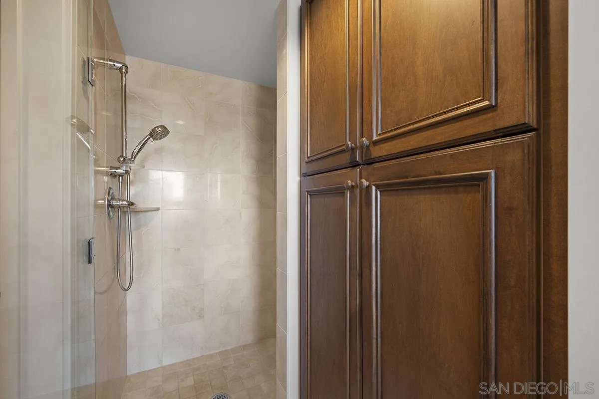 https://cdn.realtyfeed.com/cdn/127/250043159/f84112c99d51c27313d677605e3b8061.webp