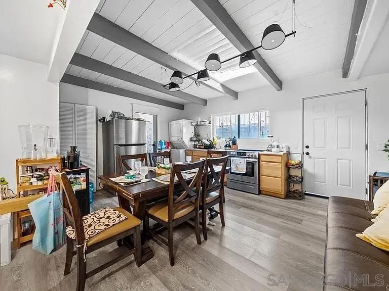 https://cdn.realtyfeed.com/cdn/127/250043160/9129dd3219a4603783d4e50216199c9c.webp