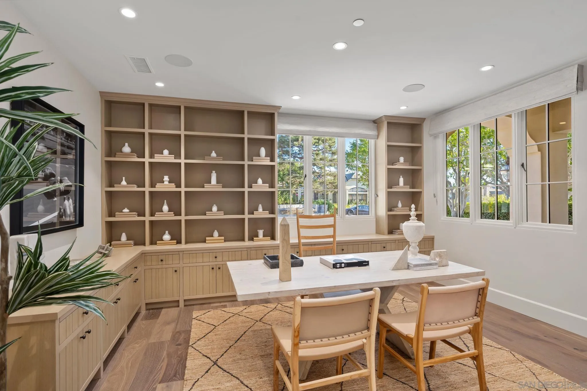 https://cdn.realtyfeed.com/cdn/127/250043172/6c3742c087418473cf92fb2a0a65fd49.webp