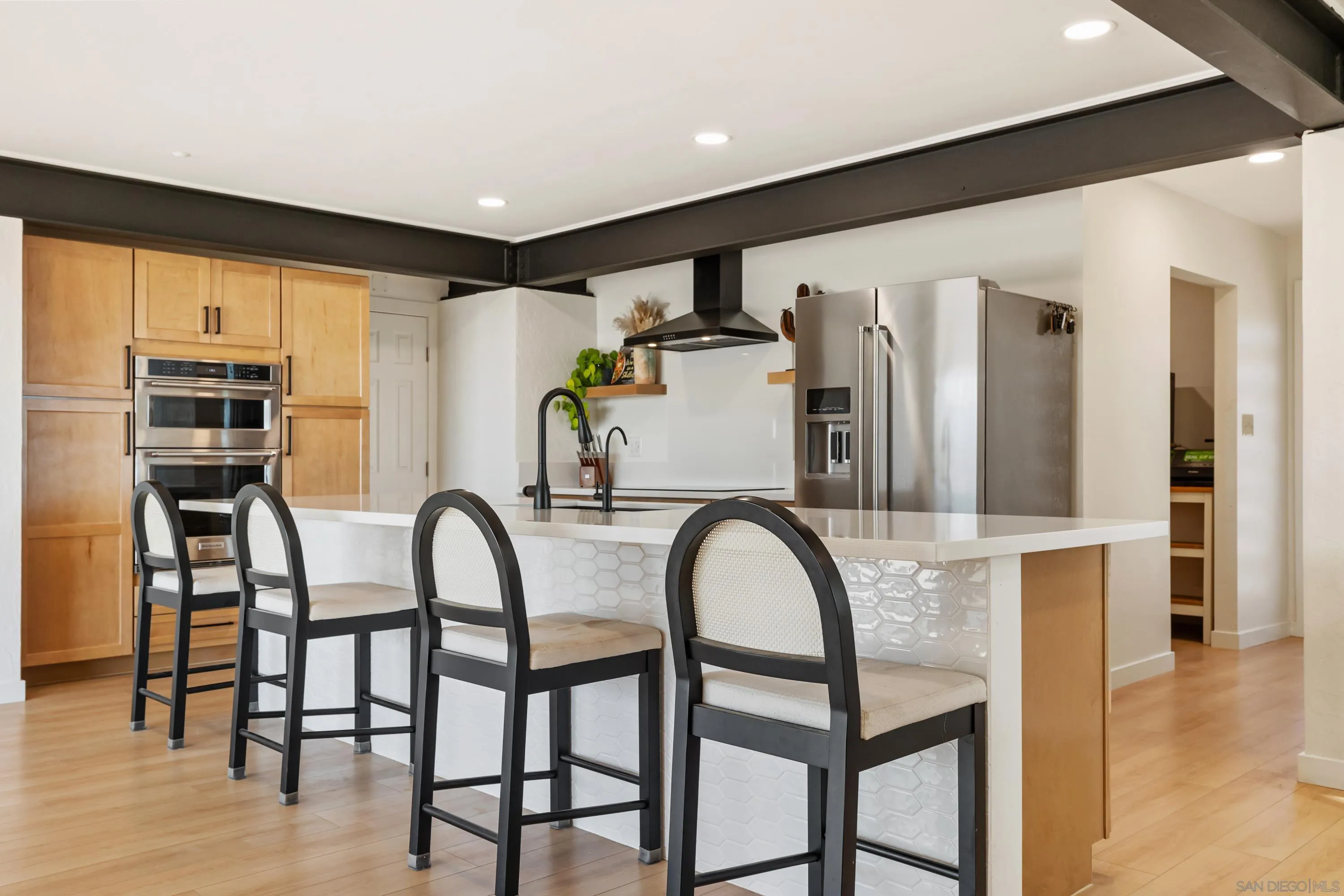 https://cdn.realtyfeed.com/cdn/127/250043179/01e3715036dde75548658f43103198db.webp