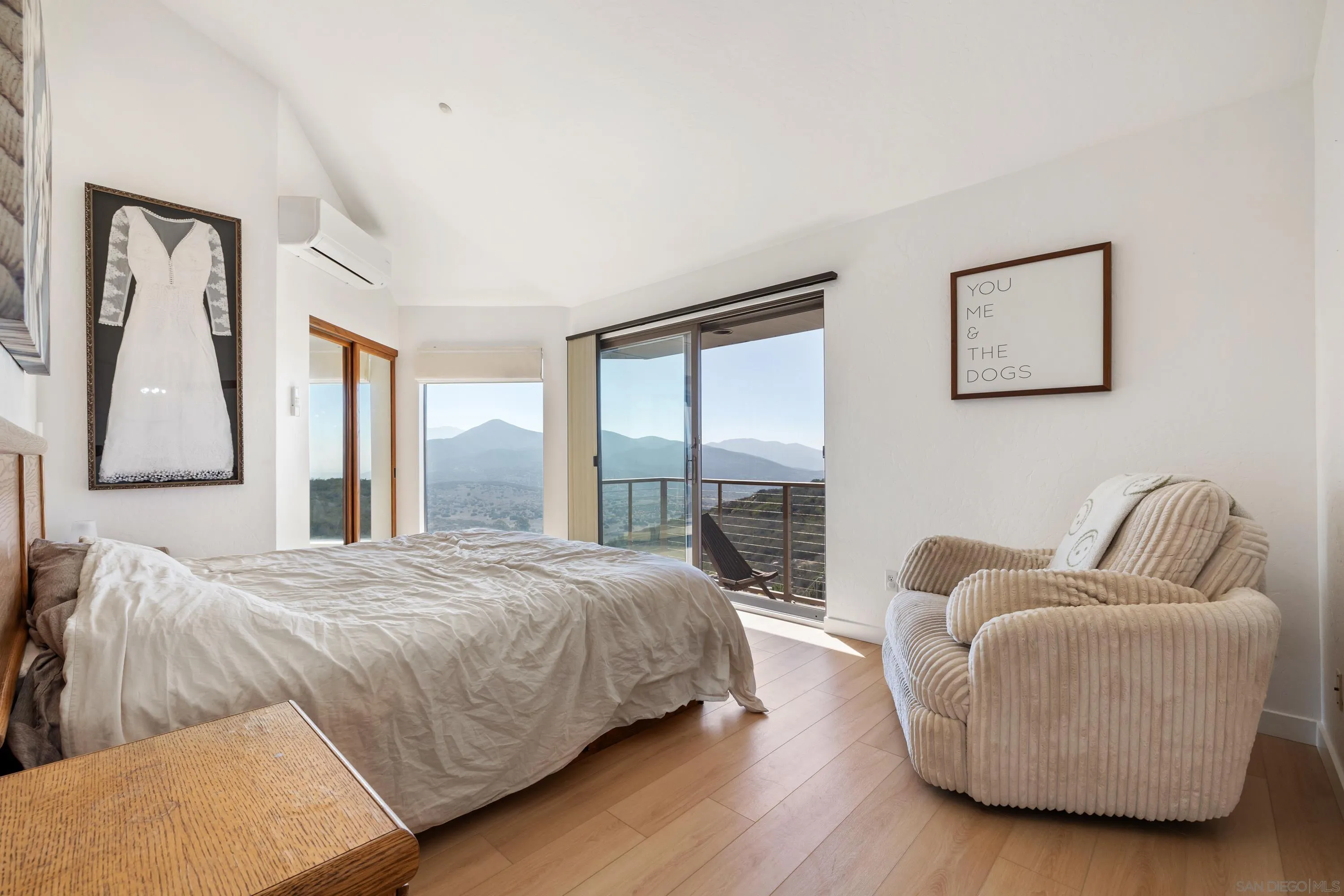 https://cdn.realtyfeed.com/cdn/127/250043179/1082e7ed76d47be2817b8e11c15acca8.webp
