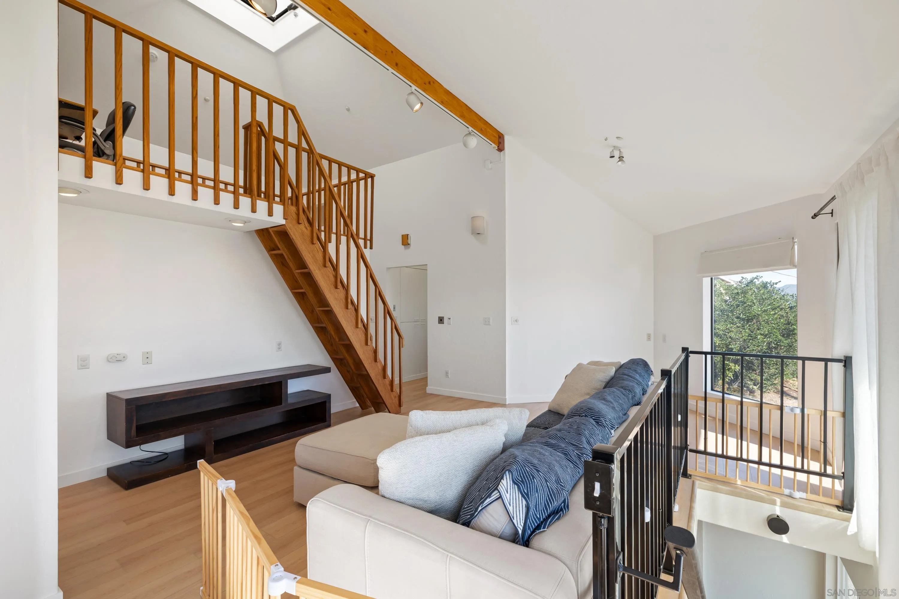 https://cdn.realtyfeed.com/cdn/127/250043179/20950d783856124aac0929953831607e.webp
