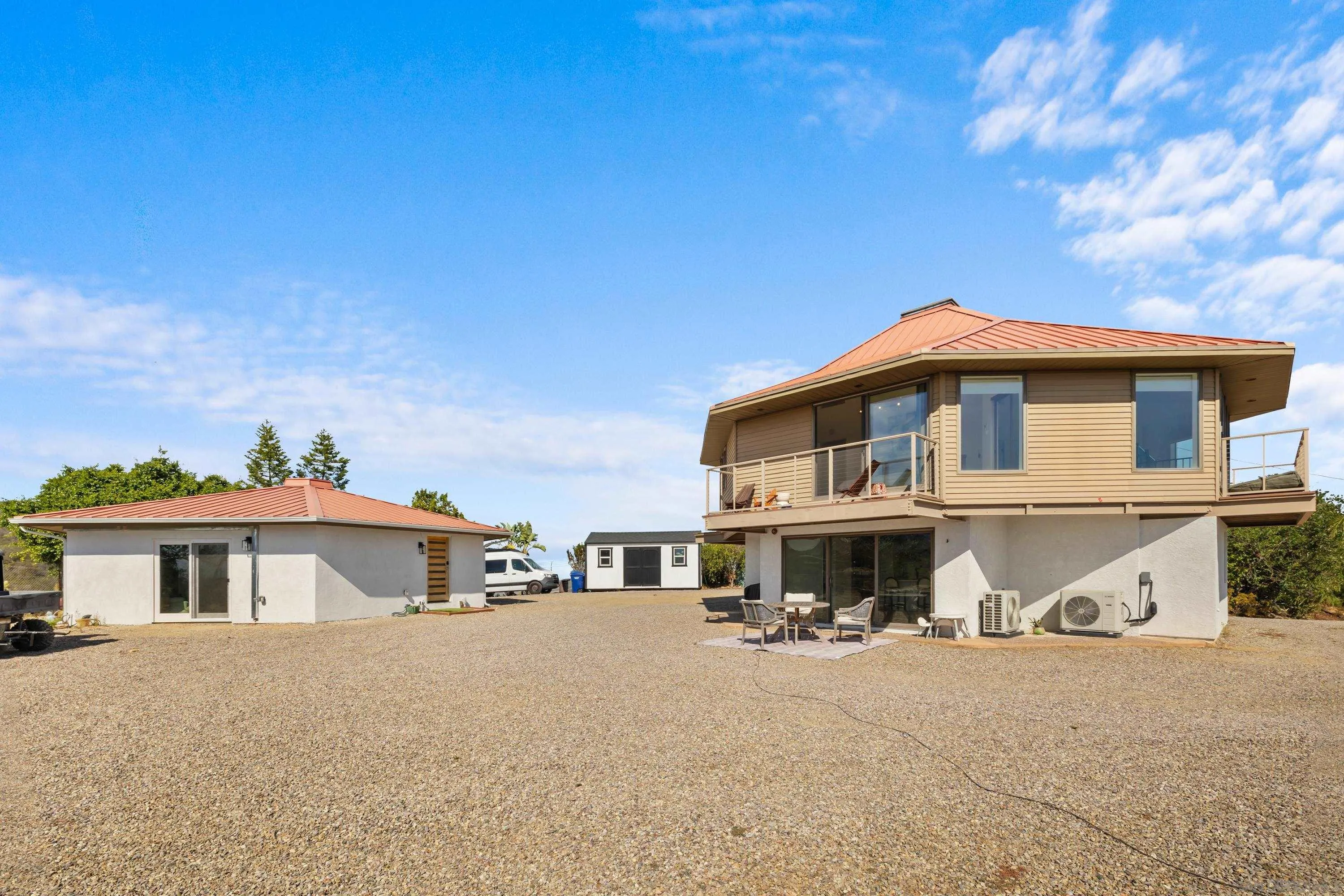 https://cdn.realtyfeed.com/cdn/127/250043179/ad81acde7290cf84c279d2871e09ae36.webp