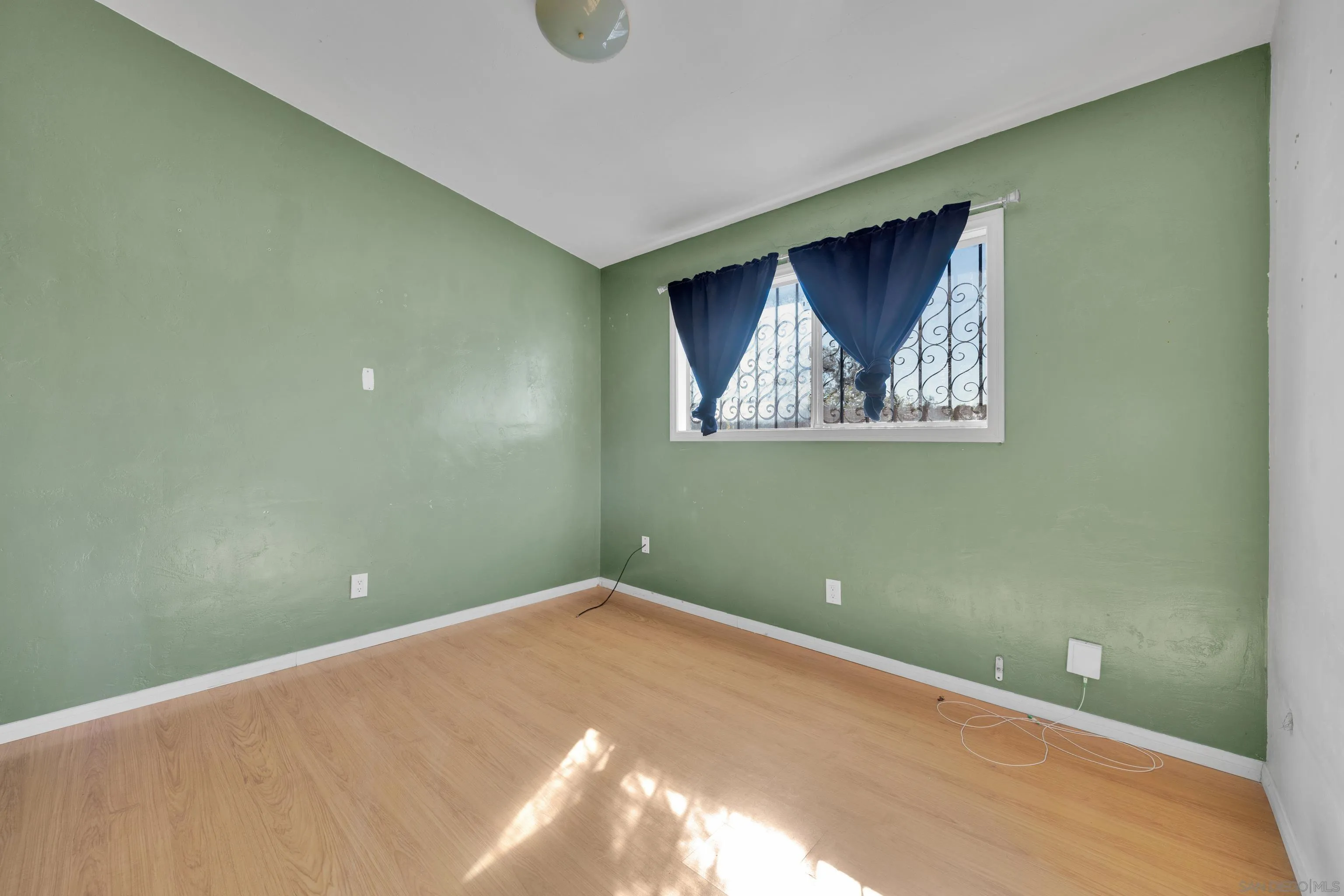 https://cdn.realtyfeed.com/cdn/127/250043185/22119f2c657dfe899670618e56543b75.webp