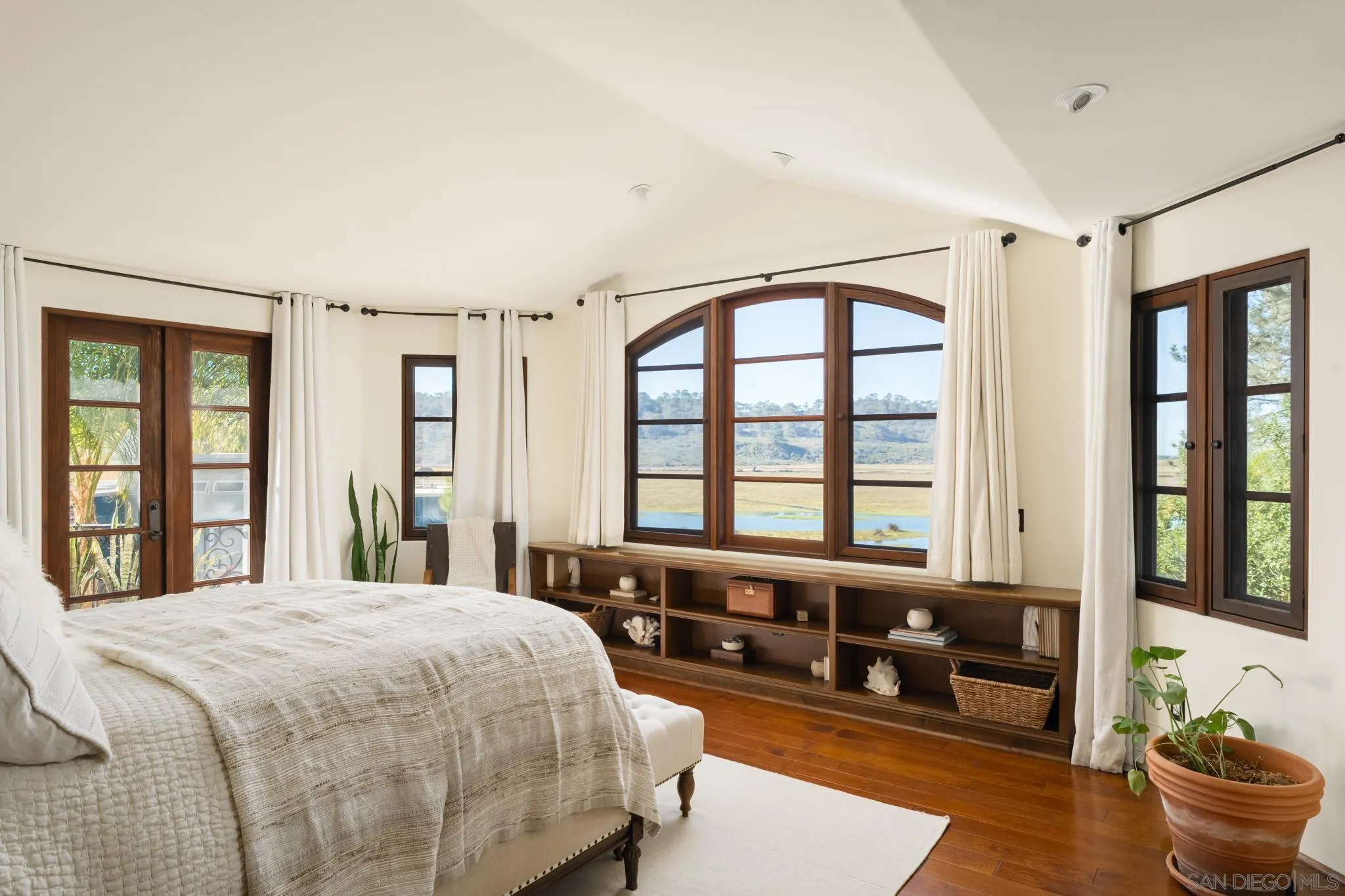 https://cdn.realtyfeed.com/cdn/127/250043188/8b2c3267ad0962c64a7e7ba491750b5d.webp