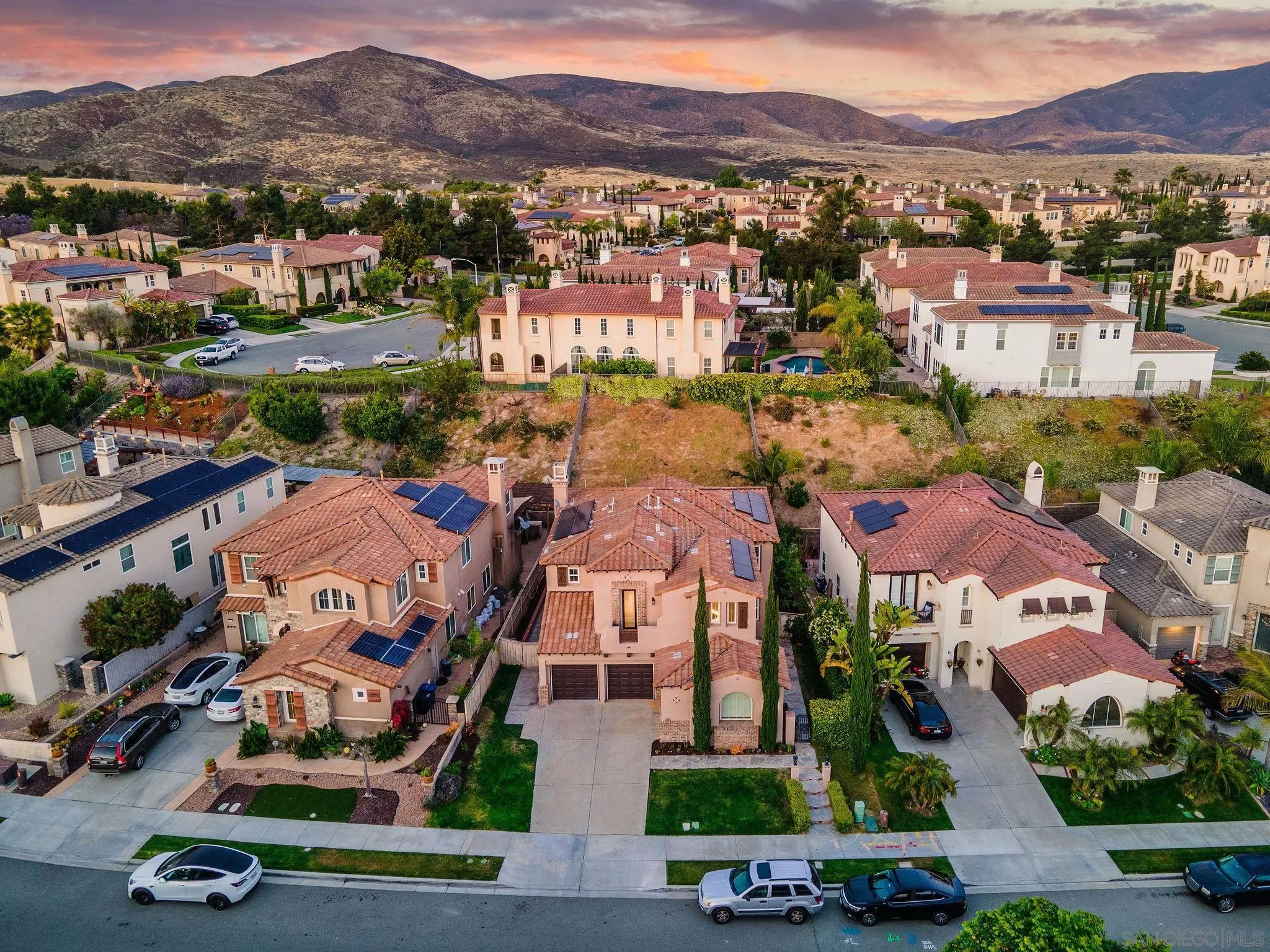 https://cdn.realtyfeed.com/cdn/127/250043189/68d3b02dd6b34476bc51aa52480efc60.webp