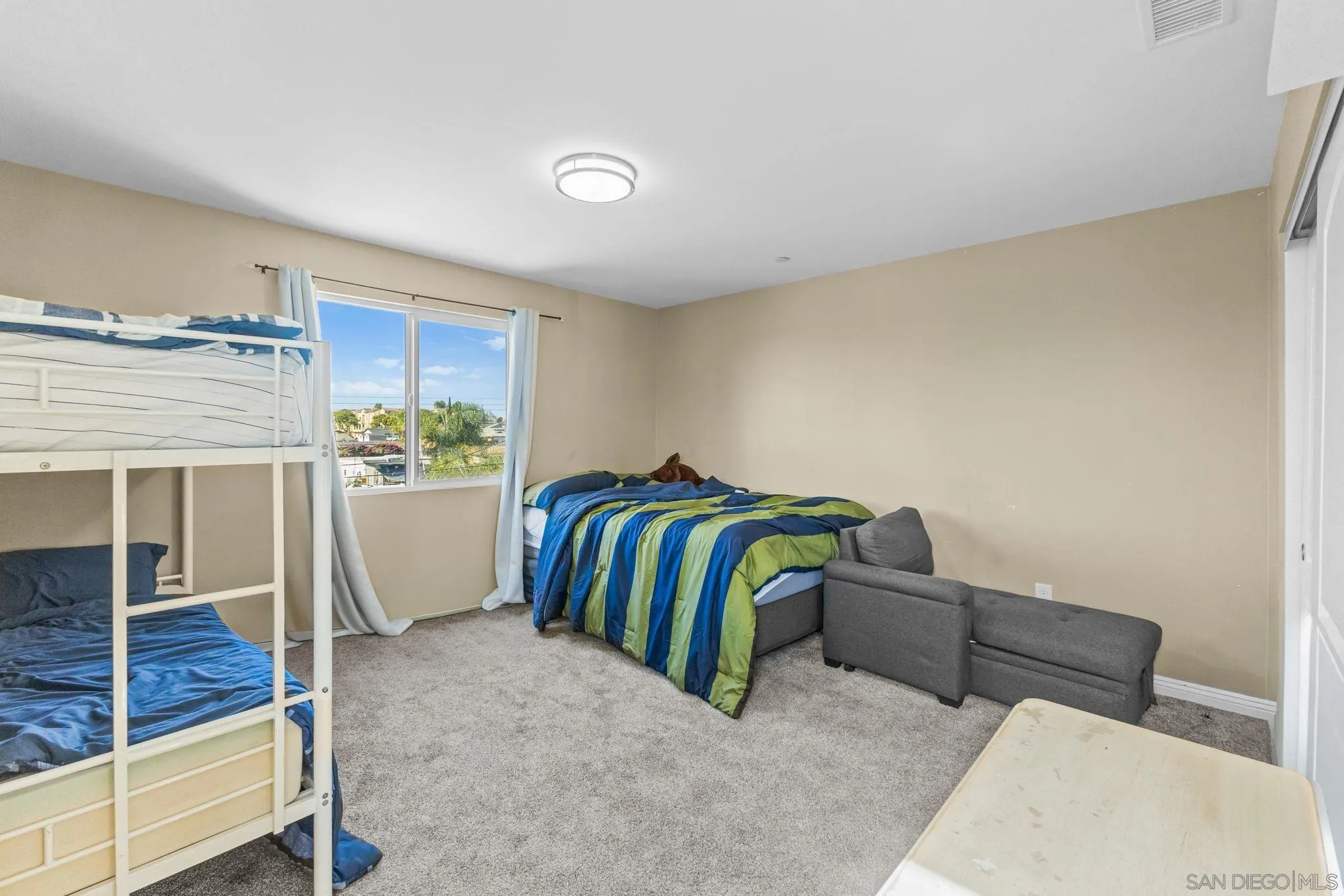 https://cdn.realtyfeed.com/cdn/127/250043201/0d0da12f40663a71a03883088613f249.webp