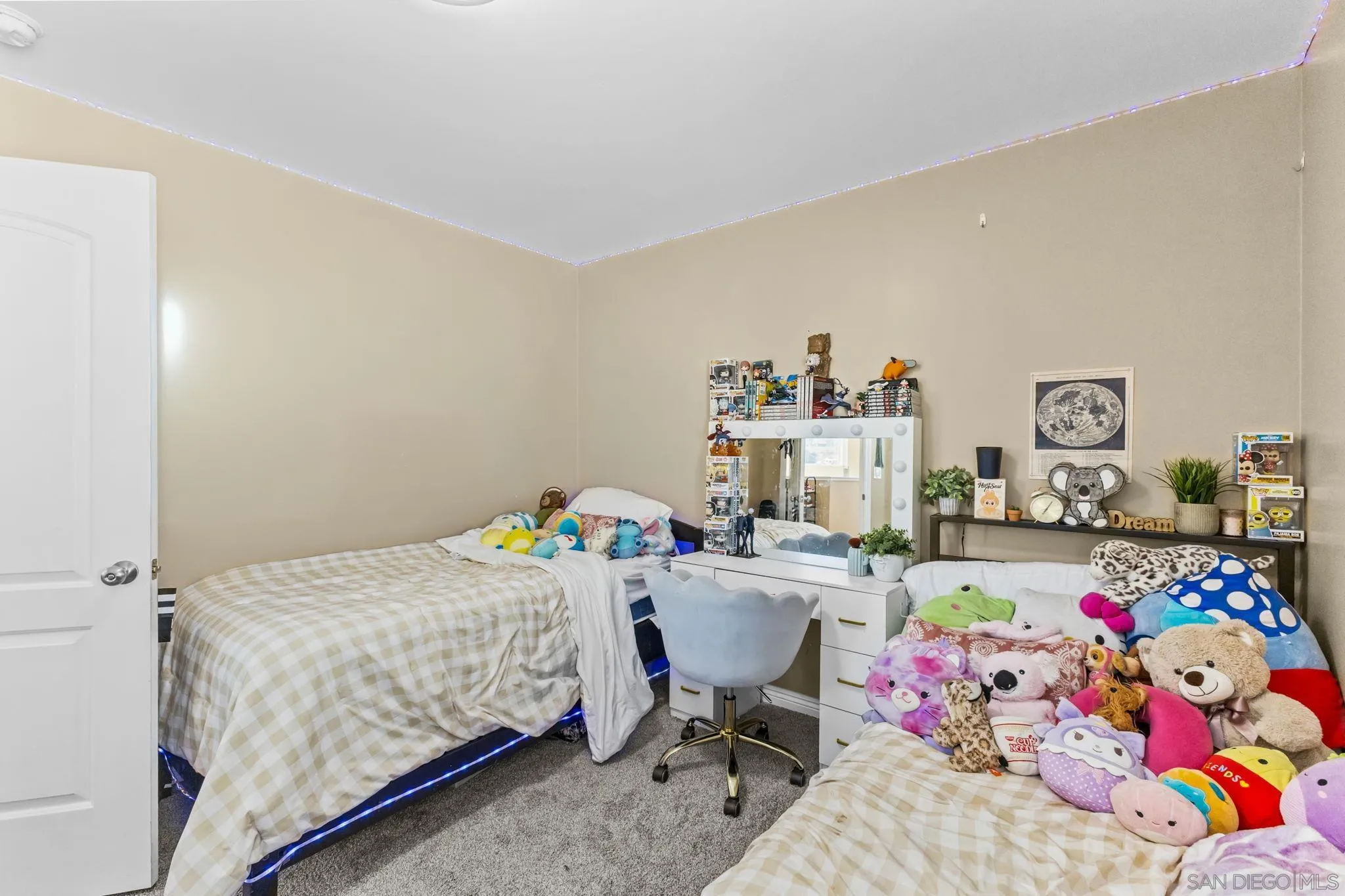 https://cdn.realtyfeed.com/cdn/127/250043201/2295fb62606b22be24cb626408859113.webp