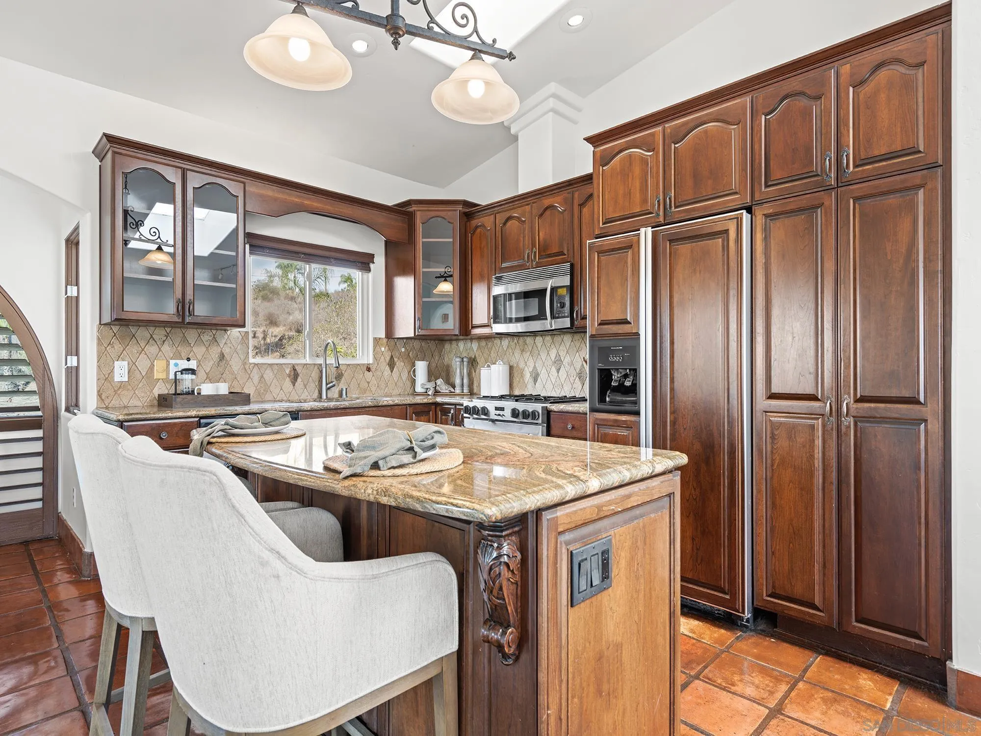 https://cdn.realtyfeed.com/cdn/127/250043222/0298c8a0d10ab62f950e24b22984425c.webp