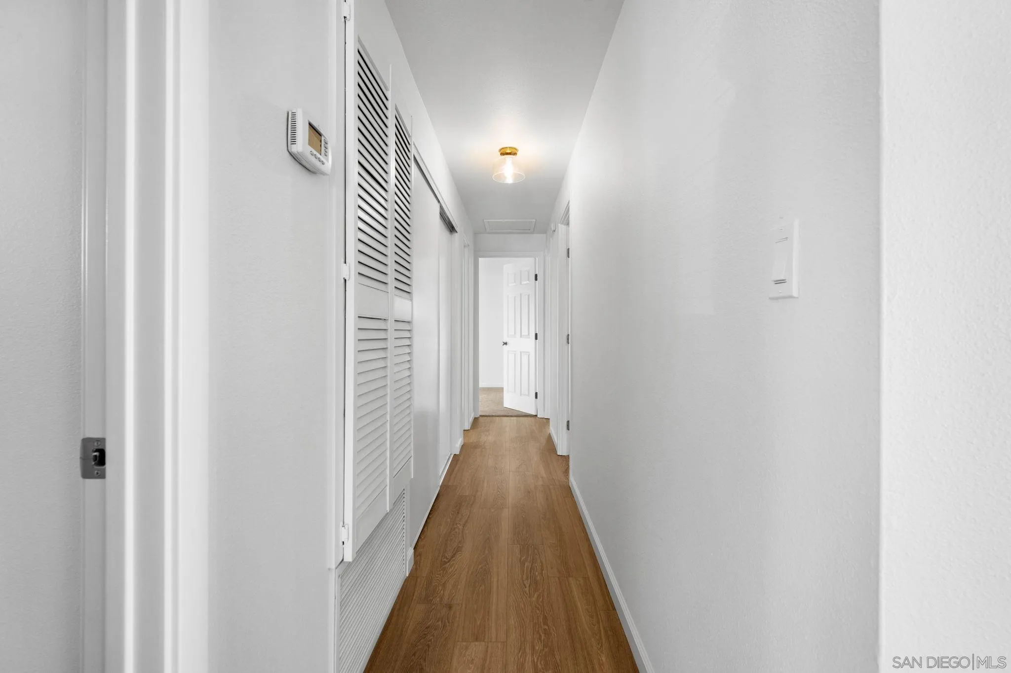 https://cdn.realtyfeed.com/cdn/127/250043223/910e9f1ee9050f1e5a53665ebd1c63e6.webp