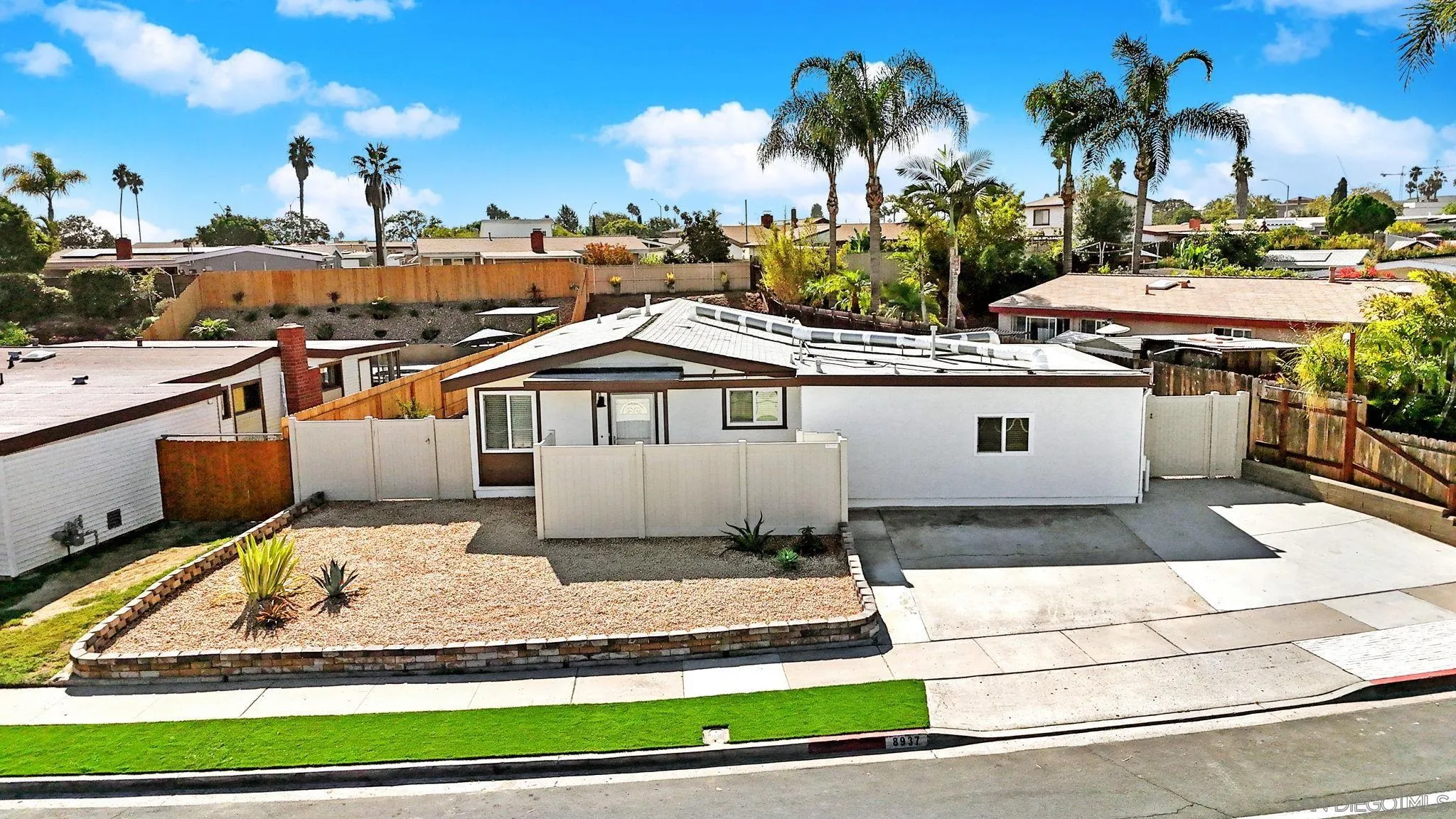 https://cdn.realtyfeed.com/cdn/127/250043223/b686de703eda55b824b545116b60ccbc.webp