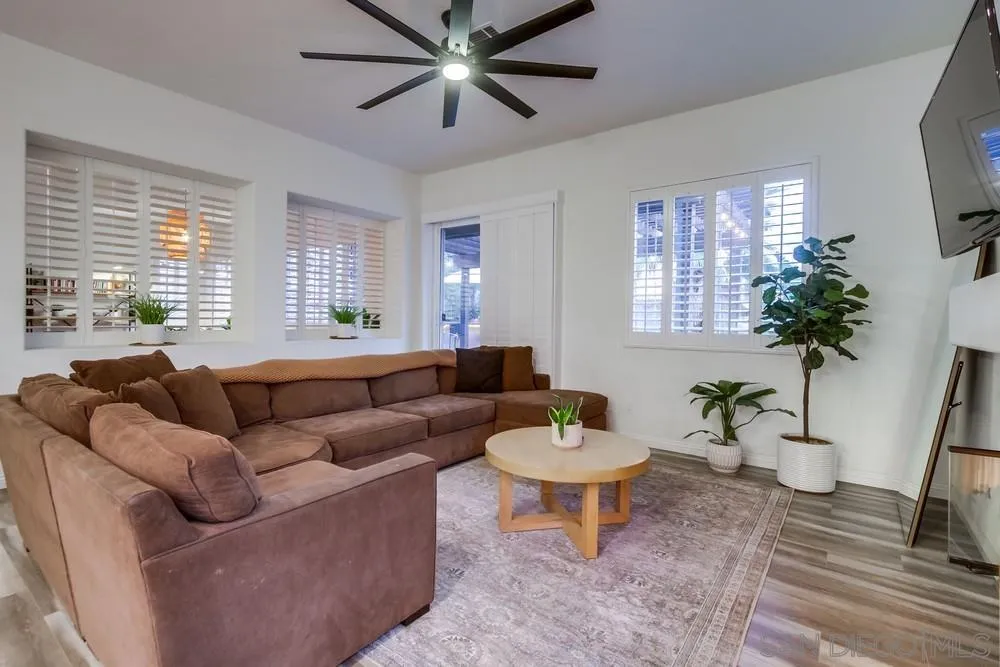 https://cdn.realtyfeed.com/cdn/127/250043243/36a37985c582d7596ddd5838c231ac99.webp