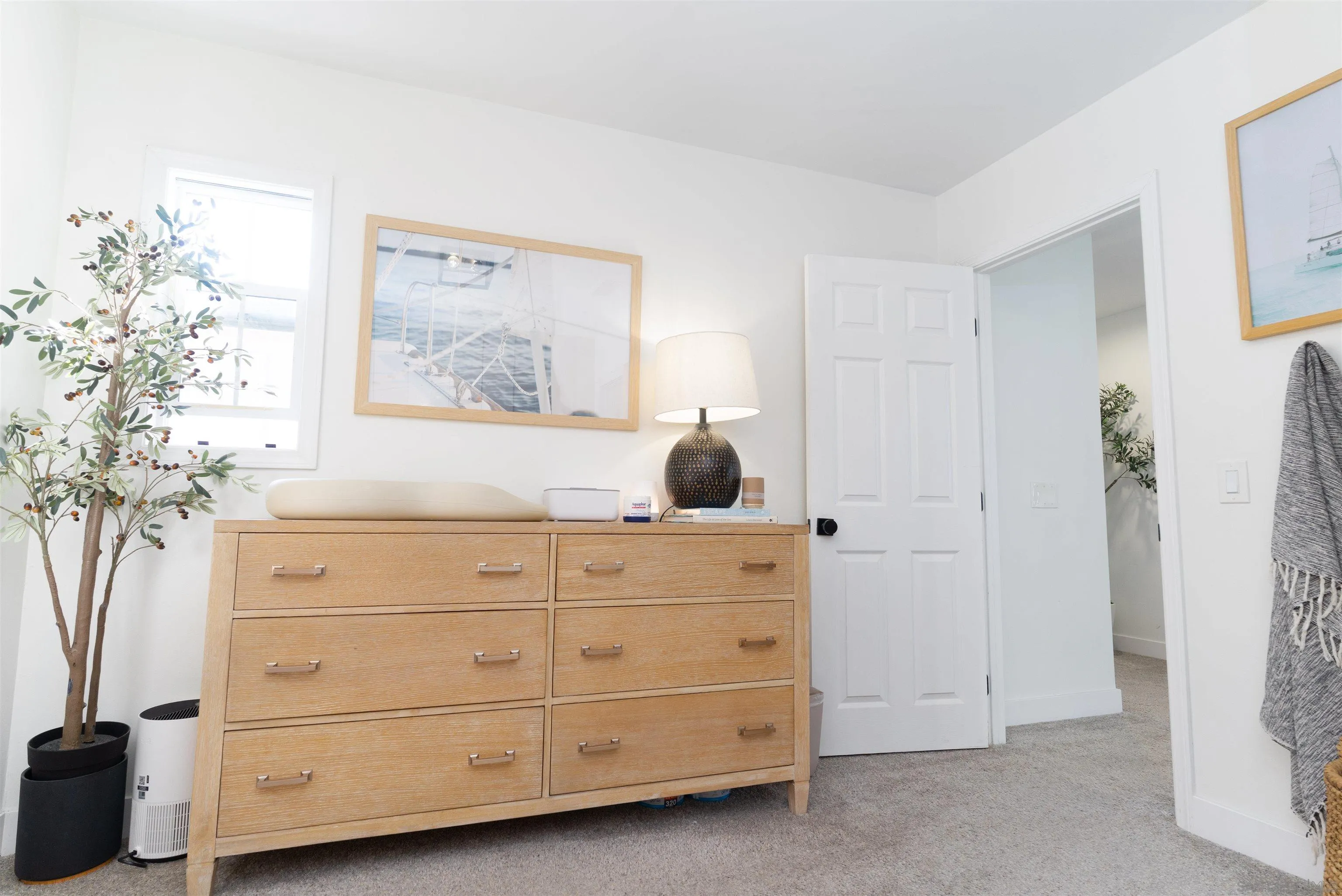 https://cdn.realtyfeed.com/cdn/127/250043247/4f9264bf2cbe34a252ba95c636257d14.webp