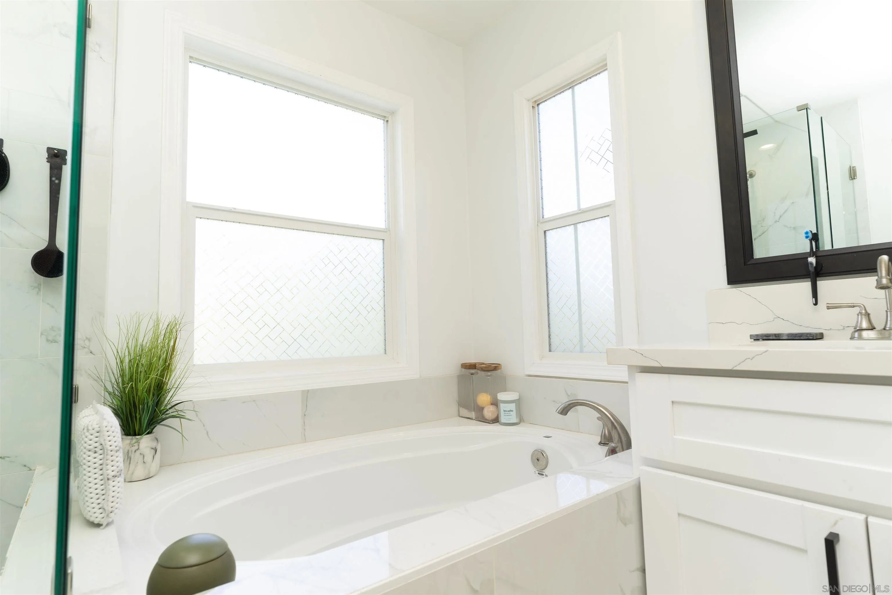 https://cdn.realtyfeed.com/cdn/127/250043247/747884ae37b4f4cf1961bc0a2c122068.webp