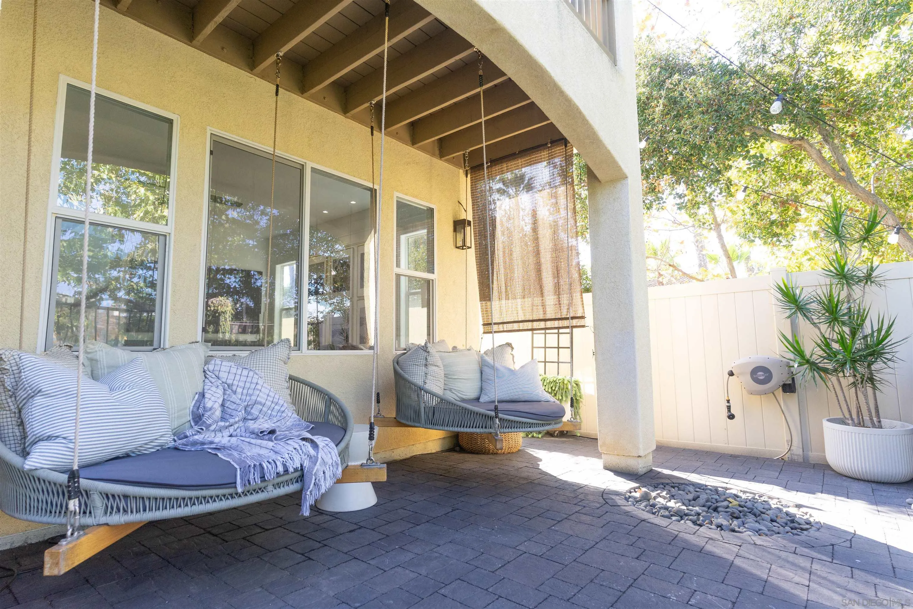 https://cdn.realtyfeed.com/cdn/127/250043247/c9c6c82cb502503df3774159f377f942.webp