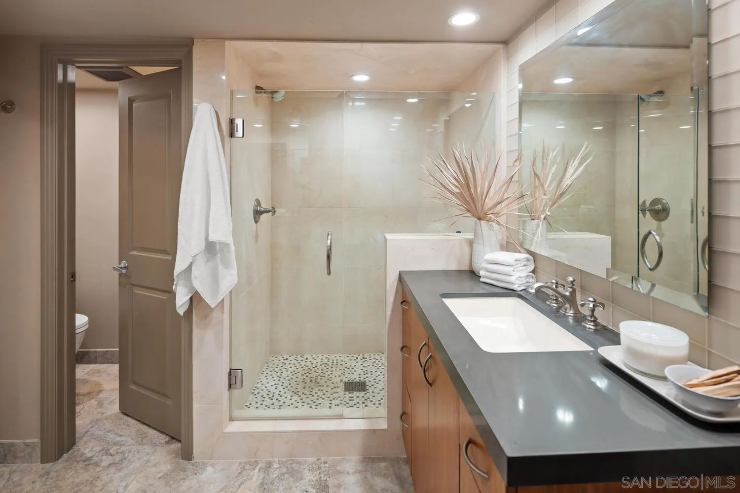 https://cdn.realtyfeed.com/cdn/127/250043250/2f638c708d740af7cc2075278c425574.webp