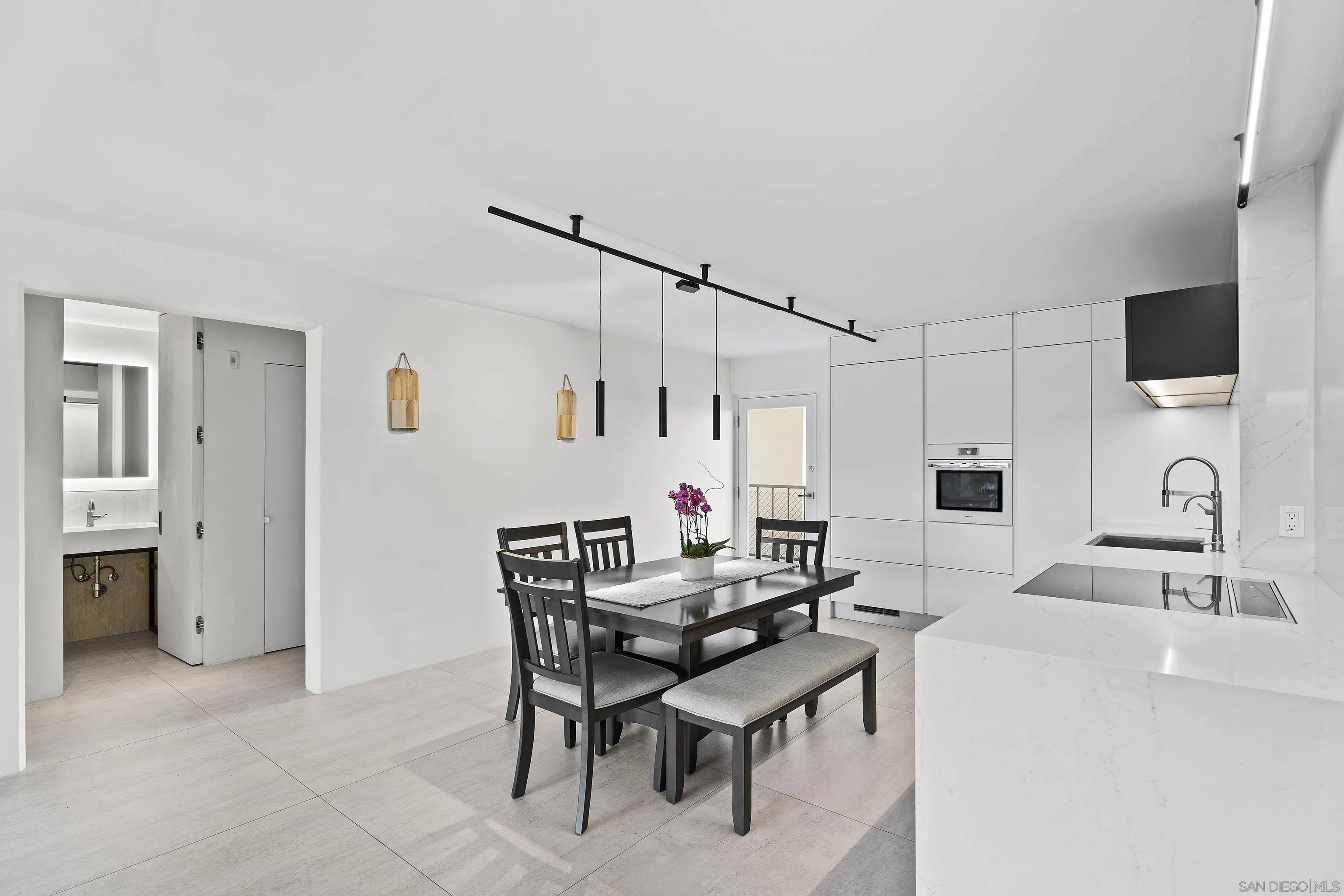 Photo #7: 250043251 Listing: Photo #7