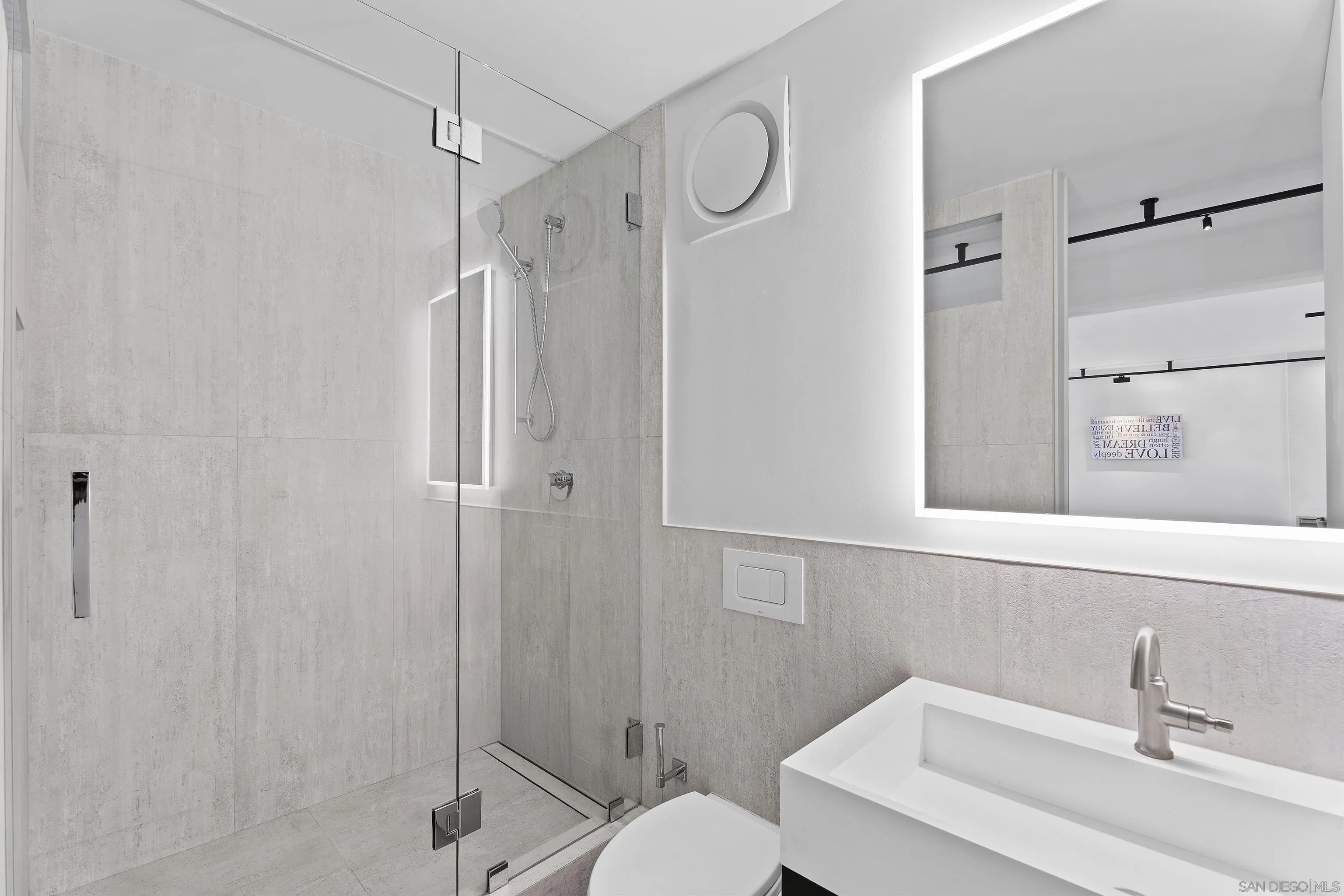 Photo #14: 250043251 Listing: Photo #14