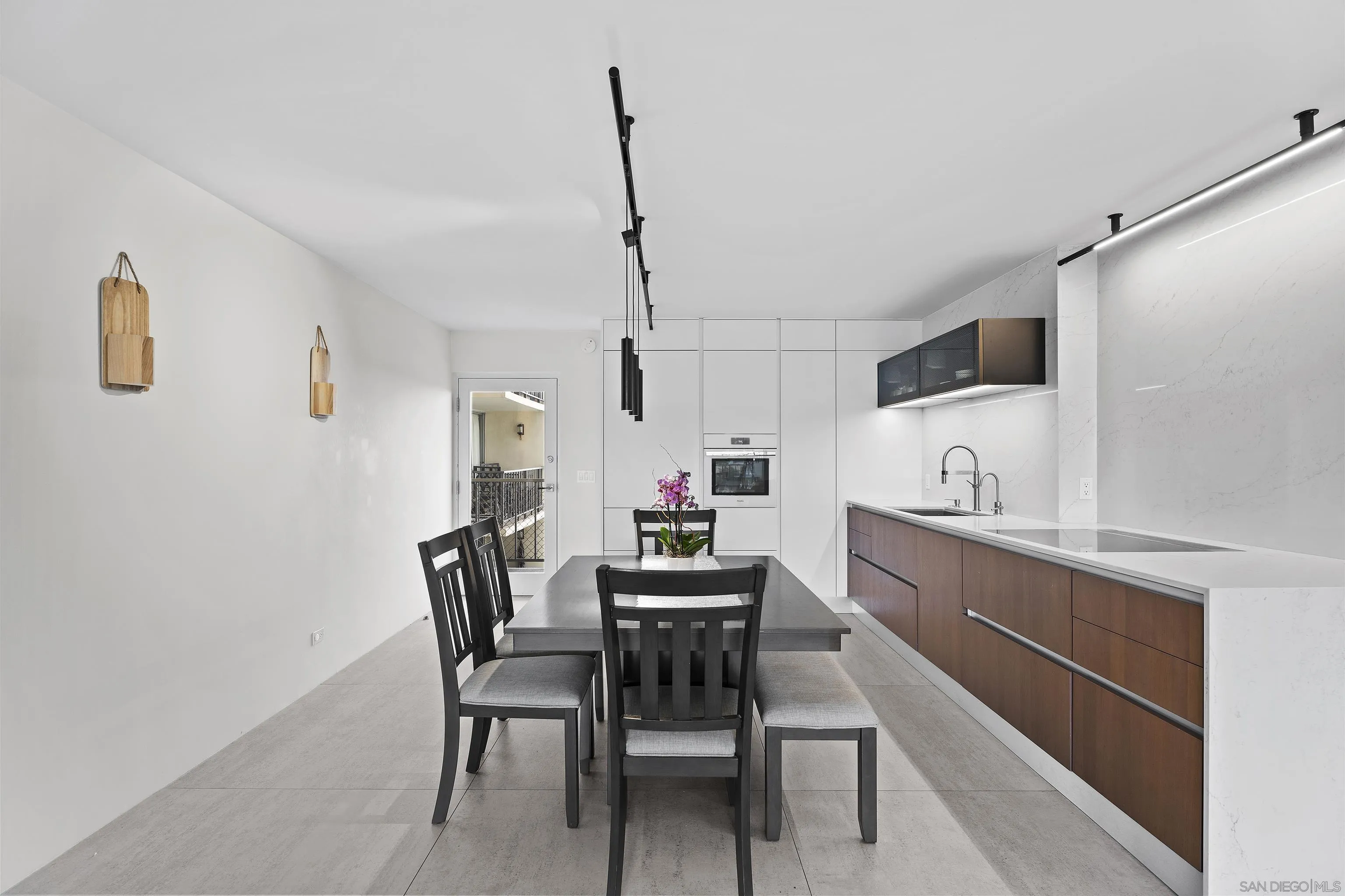 Photo #6: 250043251 Listing: Photo #6