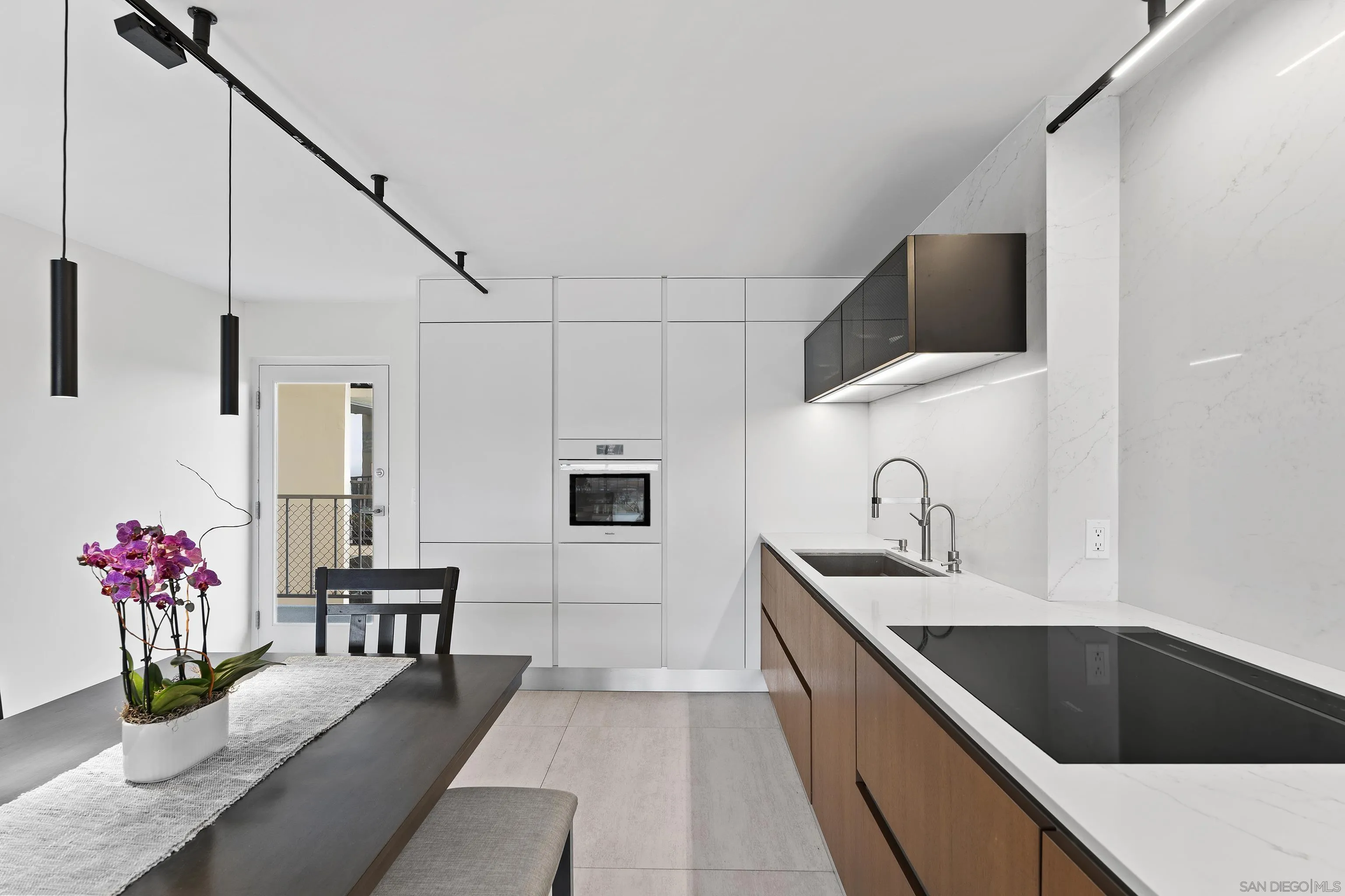 Photo #8: 250043251 Listing: Photo #8