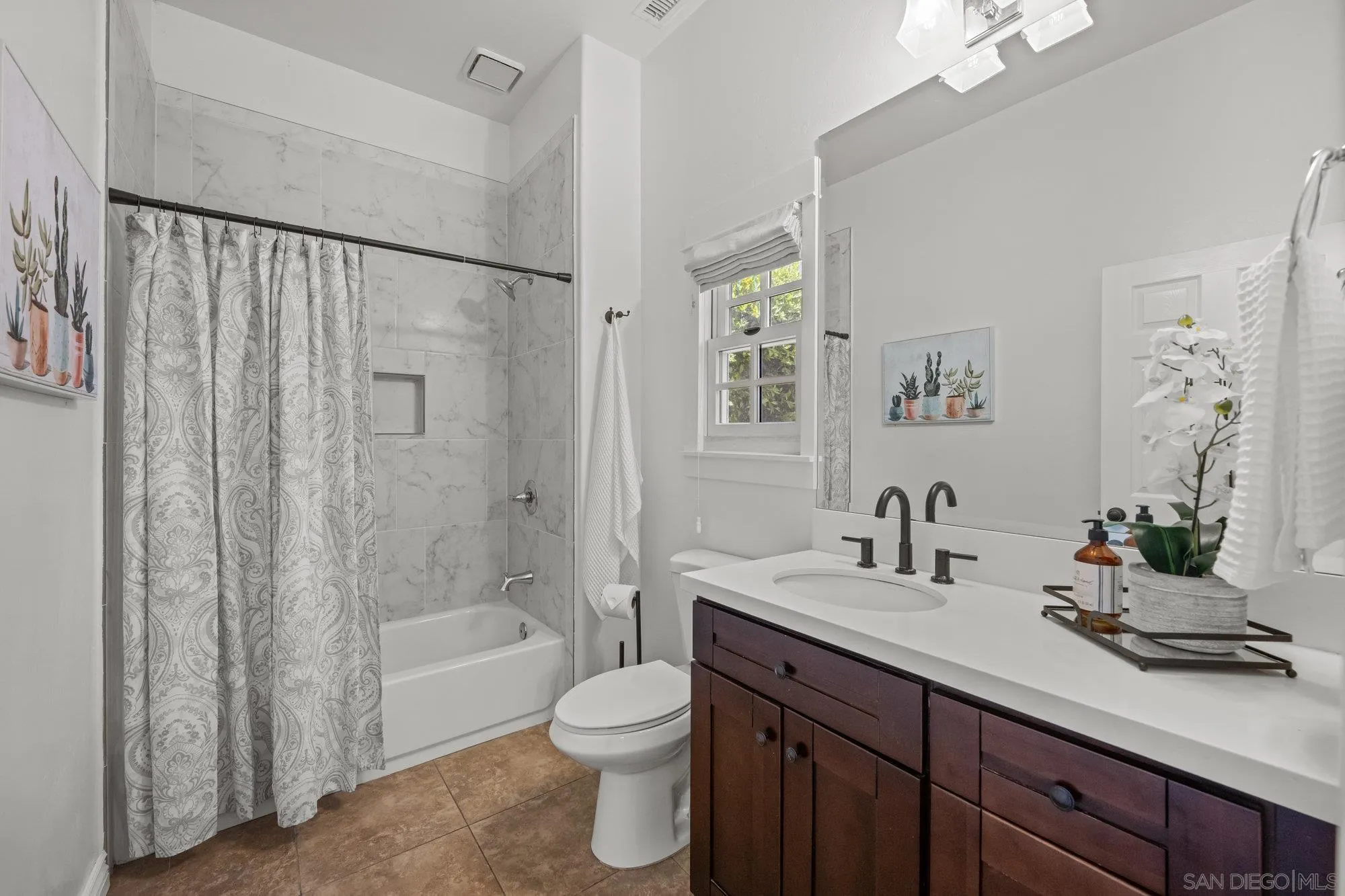 https://cdn.realtyfeed.com/cdn/127/250043258/86ae81230536844f650b9b53a06c6744.webp