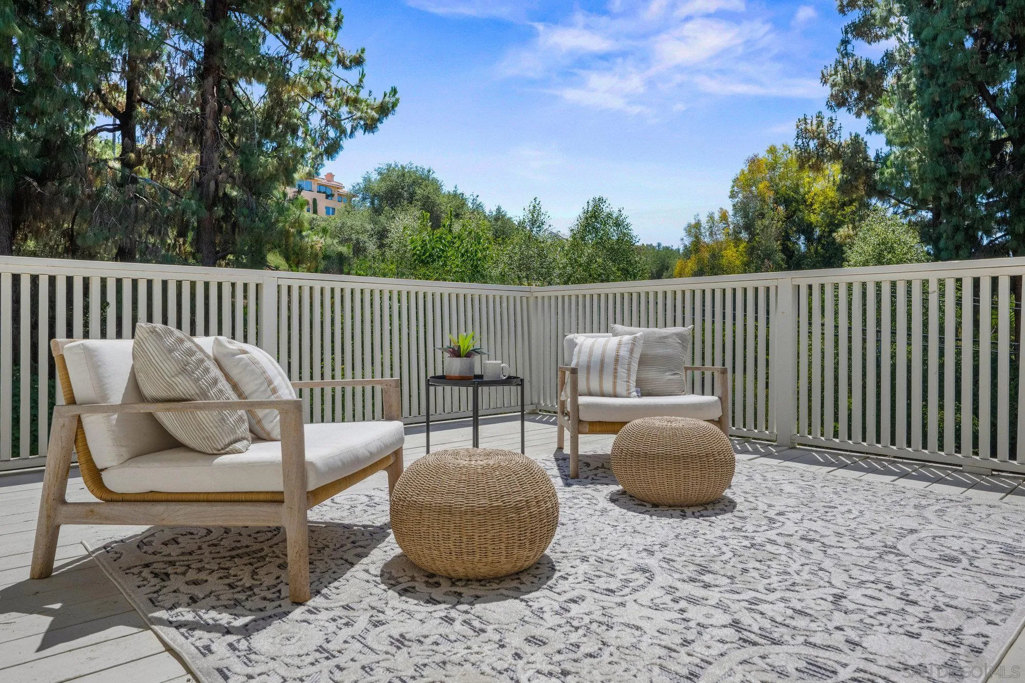 https://cdn.realtyfeed.com/cdn/127/250043258/8f576c948d5a0f492553068544067e43.webp