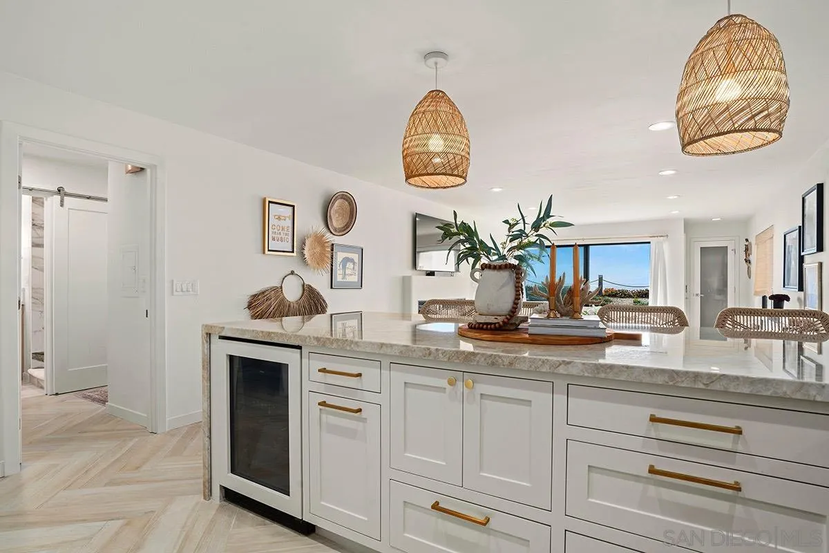 https://cdn.realtyfeed.com/cdn/127/250043272/2720bb82cfb84080d556e08a47485f31.webp