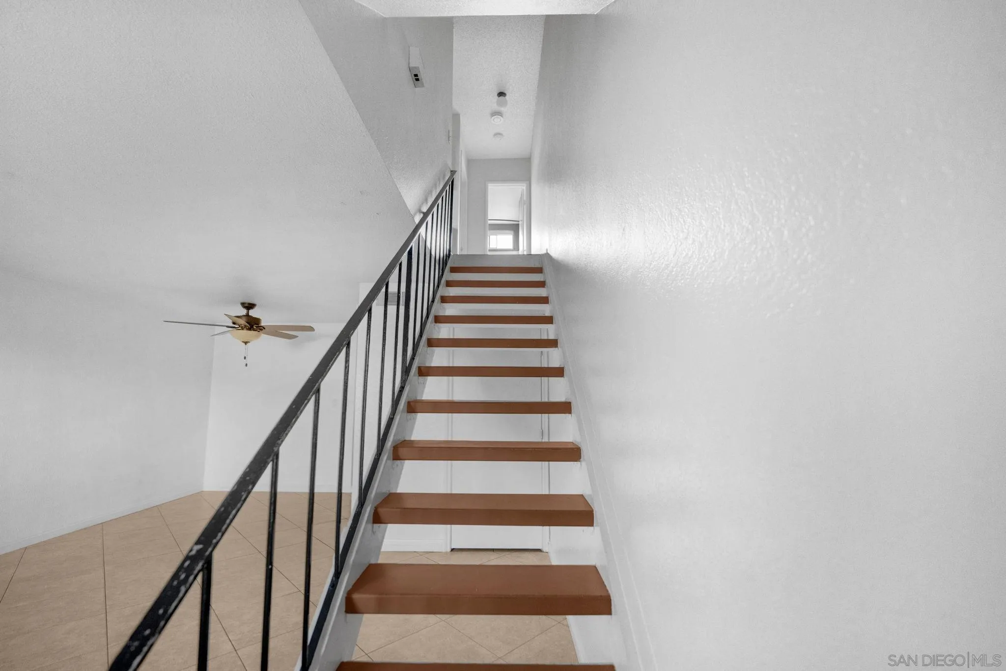 https://cdn.realtyfeed.com/cdn/127/250043275/7de841614cd5328328c61b0276bec23b.webp