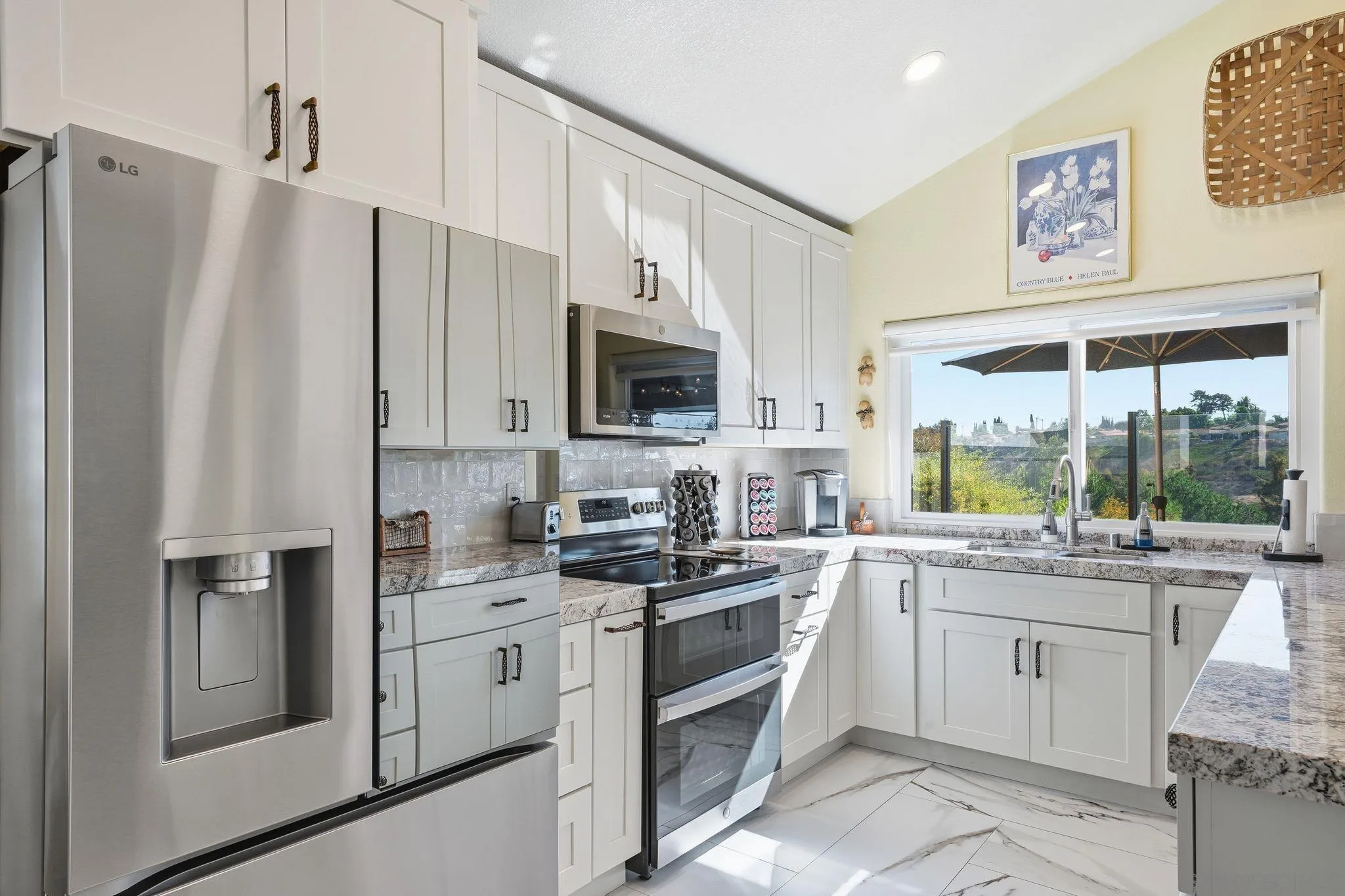 https://cdn.realtyfeed.com/cdn/127/250043298/64dd22553f04a90371e52b5917eede83.webp